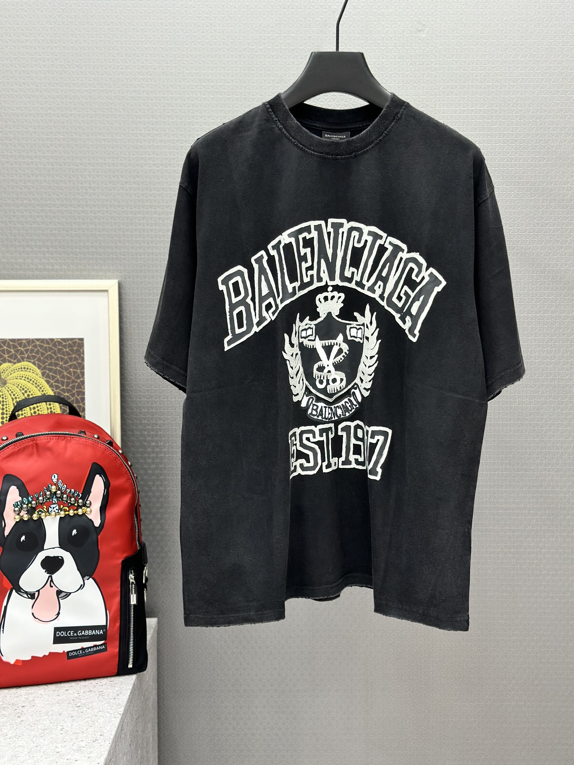 Áo phông T-shirt Balenciaga BB Đen bạc logo chữ viền Trắng Like Auth on web VTN