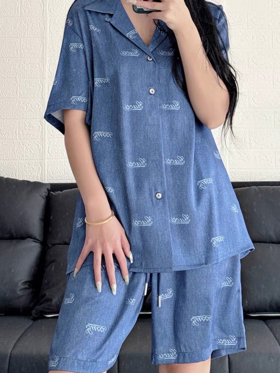 Bộ, set hè lụa Gucci GC Xanh than họa tiết logo chữ nhỏ full Like Auth VTN