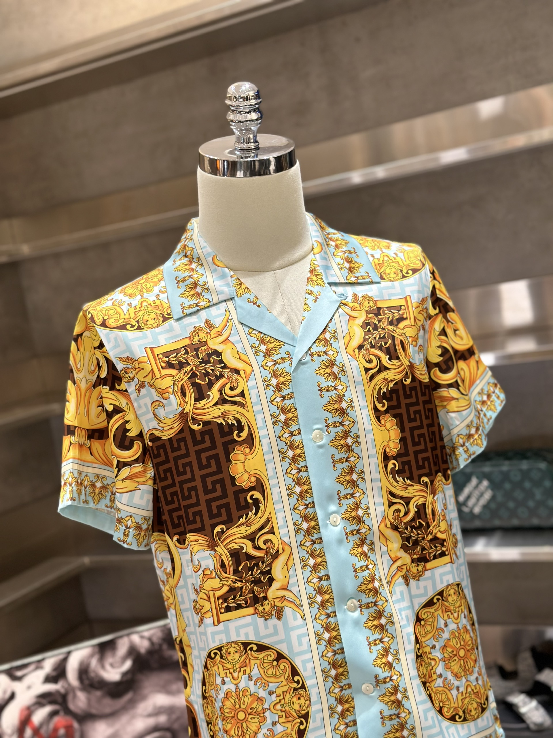 Bộ, set hè lụa Versace VS Xanh ngọc họa tiết Vàng Like Auth VTN
