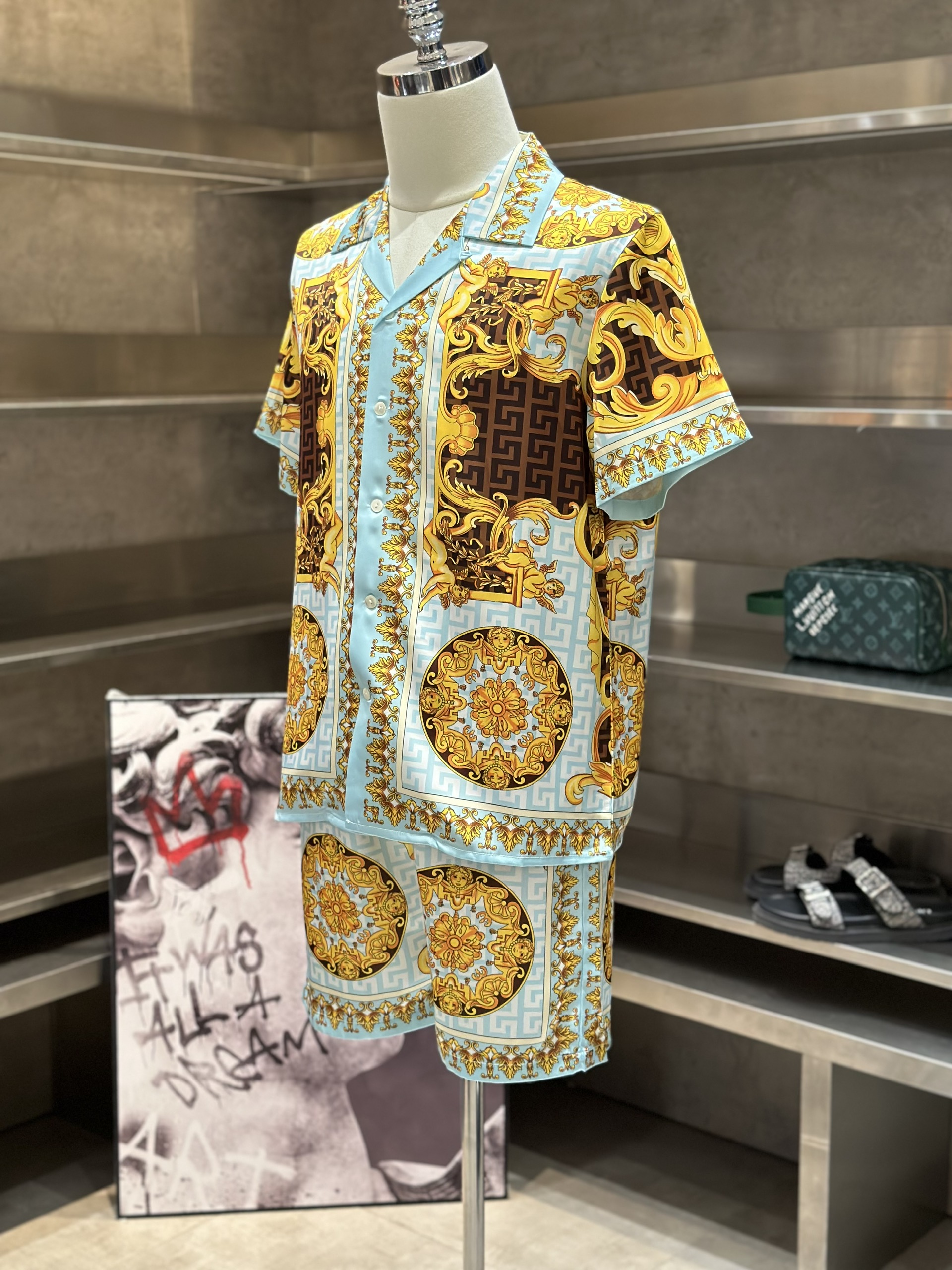 Bộ, set hè lụa Versace VS Xanh ngọc họa tiết Vàng Like Auth VTN
