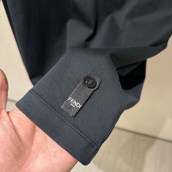 Áo phông T-shirt Fendi FF Đen túi ngực họa tiết  logo FF màu sắc Like Auth on web VTN