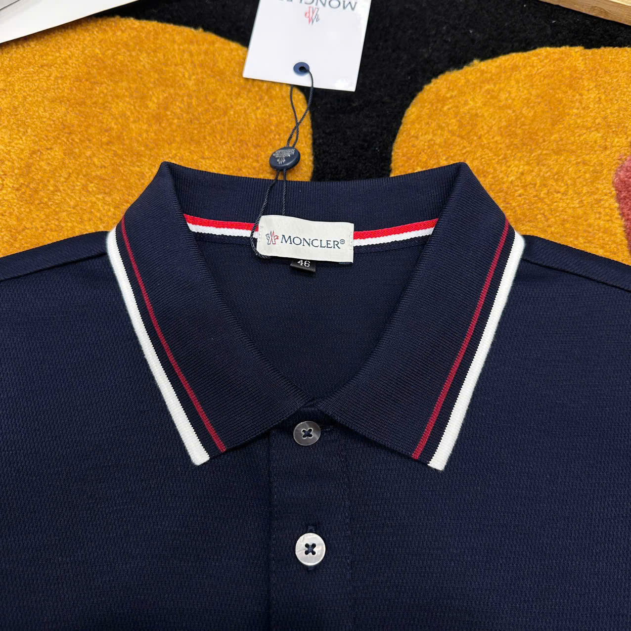 Áo polo Moncler M Xanh than logo thêu ngực kẻ sọc Đỏ Trắng Like Auth MK