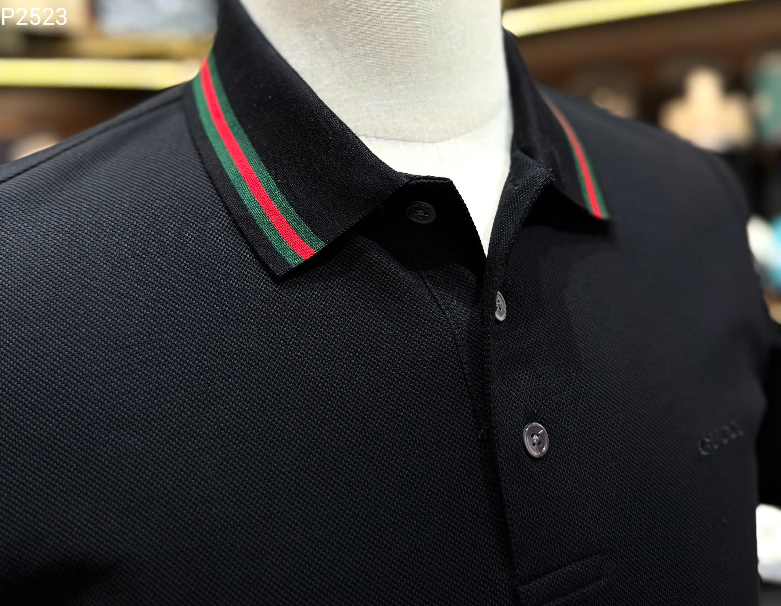 Áo polo Gucci GC logo chữ thêu ngực phối kẻ sọc Xanh Đỏ cổ Like Auth MK