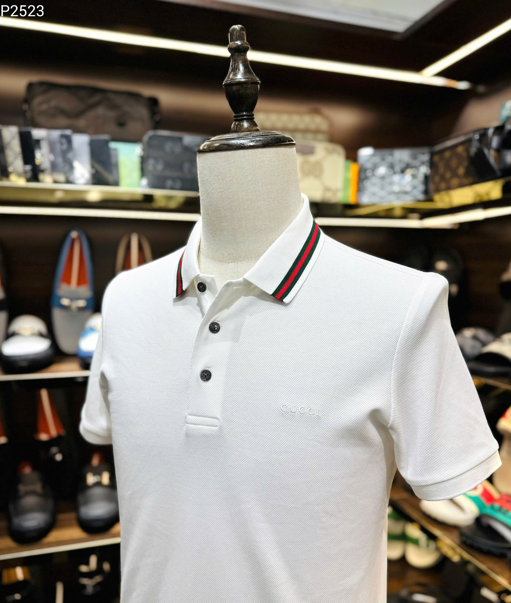 Áo polo Gucci GC logo chữ thêu ngực phối kẻ sọc Xanh Đỏ cổ Like Auth MK
