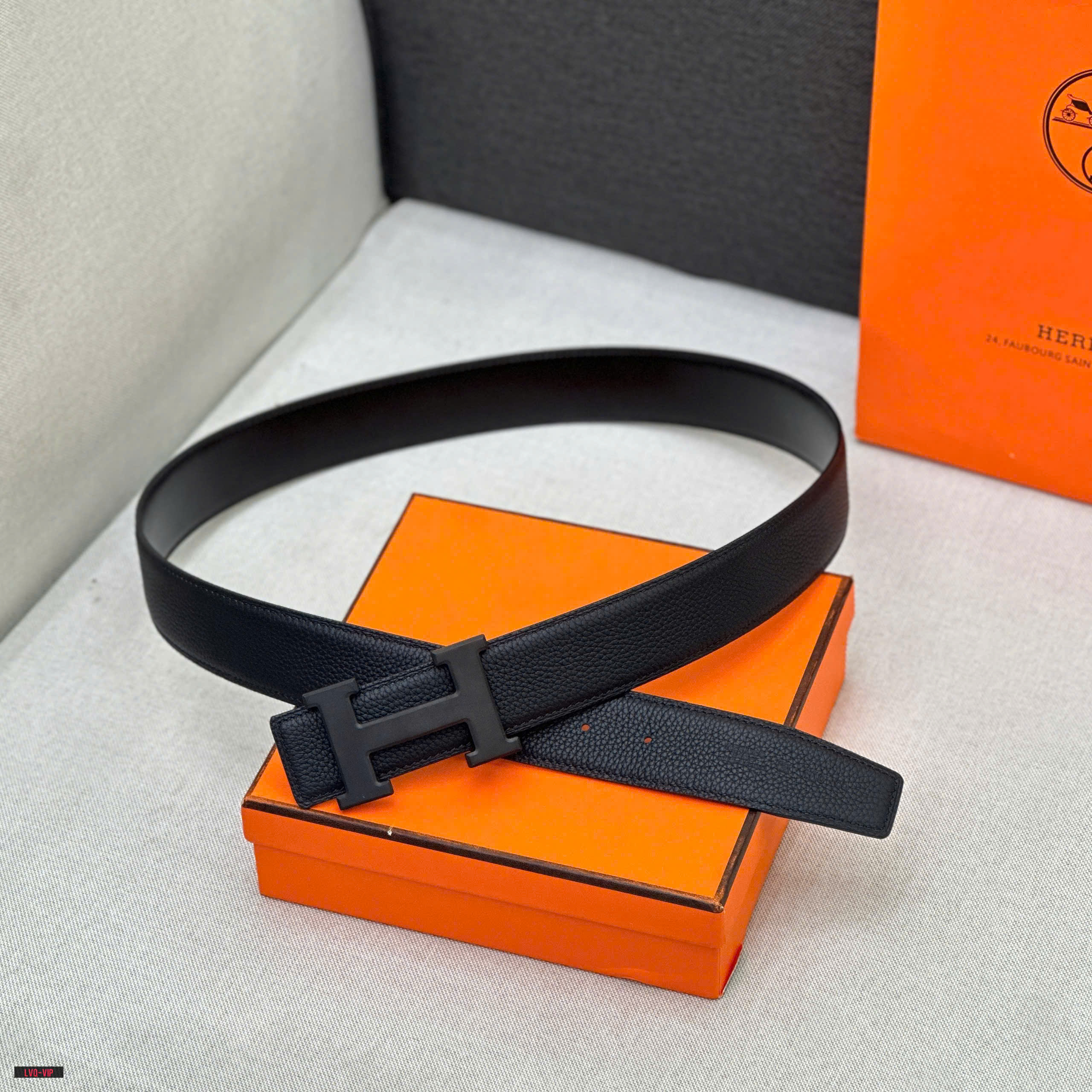 1445 Thắt lưng, belt Hermes HM Đen logo mặt H Đen trơn Like Auth fullbox LVQ