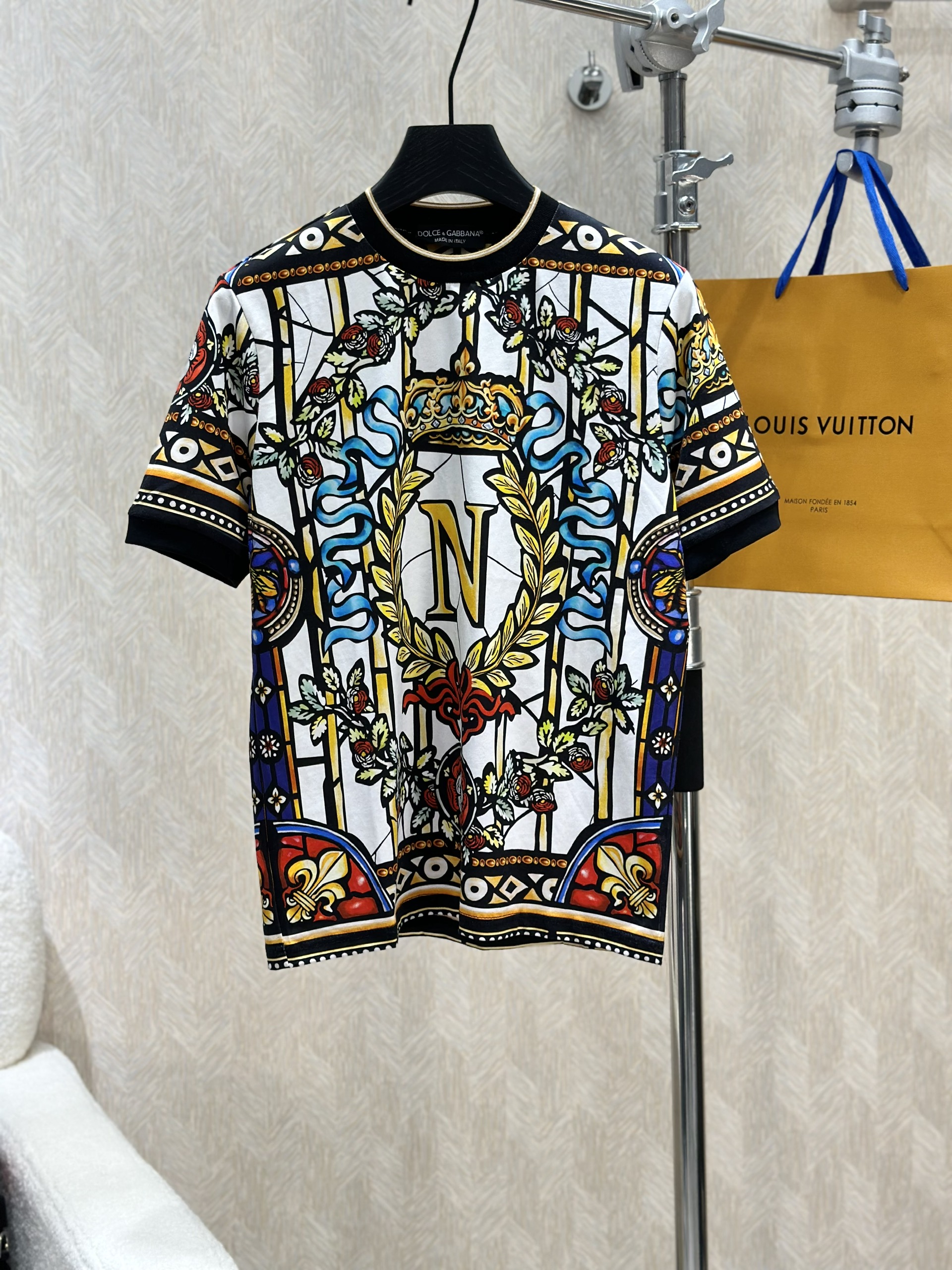 Áo phông T-shirt Dolce Gabbana DG họa tiết hoàng gia logo N Like Auth on web VTN