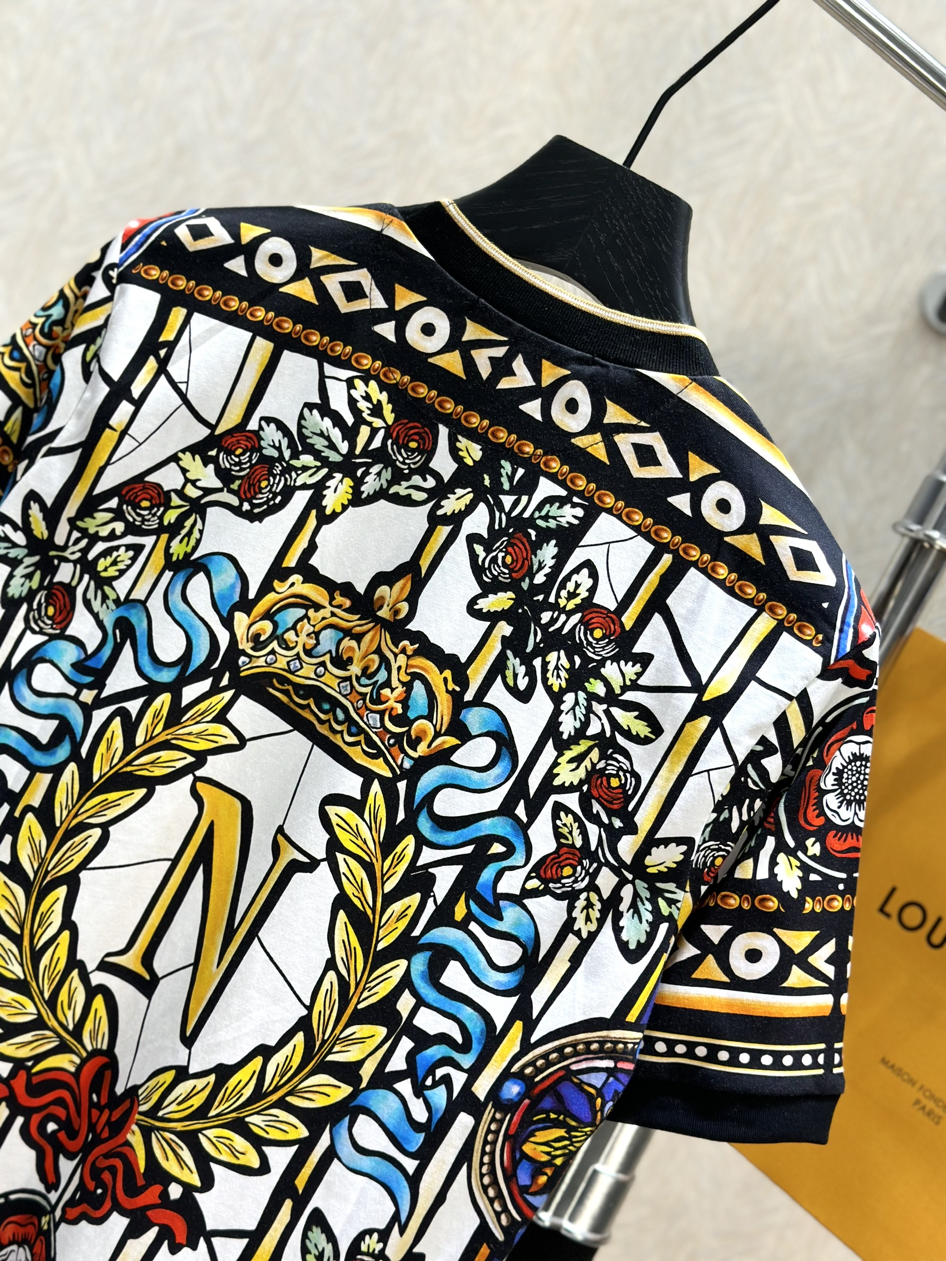 Áo phông T-shirt Dolce Gabbana DG họa tiết hoàng gia logo N Like Auth on web VTN