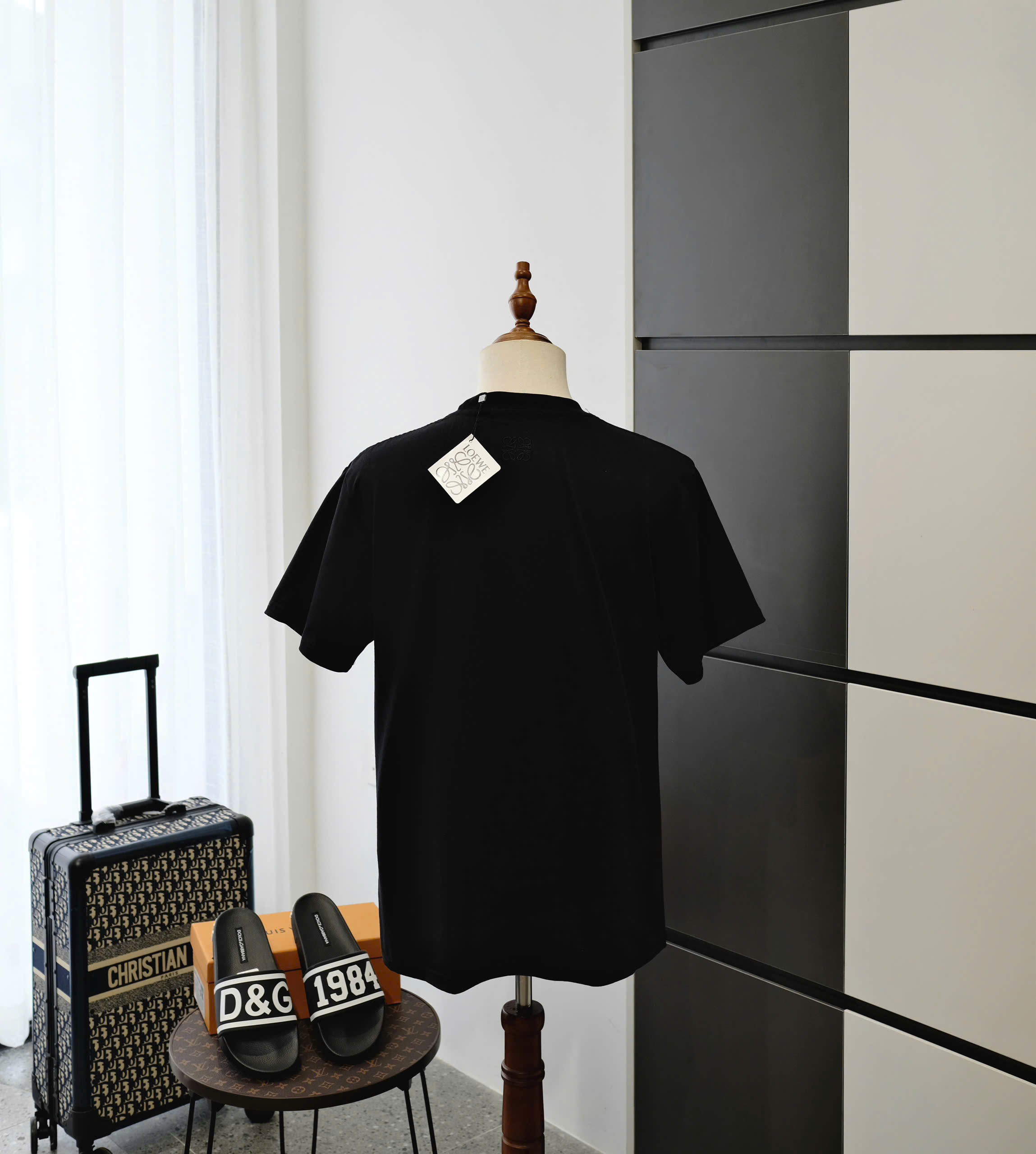 Áo phông T-shirt Loewe Đen logo Xanh Like Auth DDT