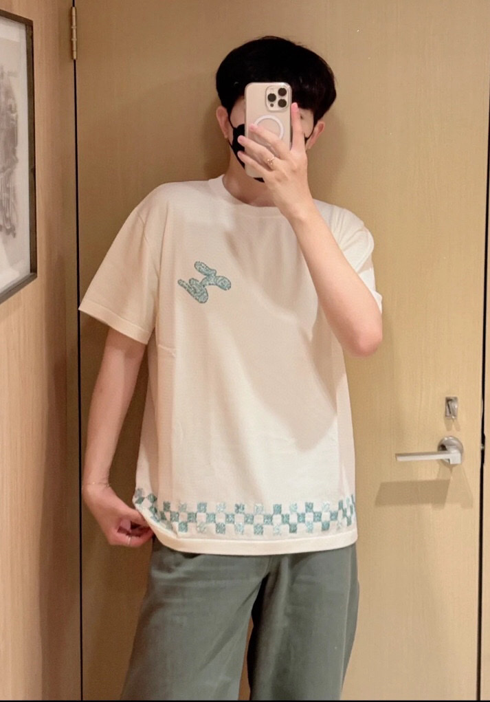 Áo phông T-shirt Louis Vuitton LV Trắng logo ngực phối kẻ ô cạp đính hạt cườm Like Auth VTN