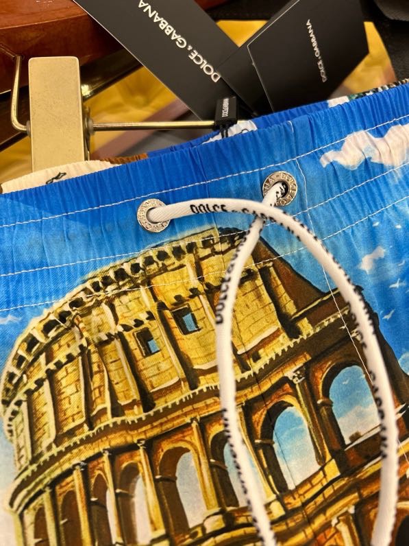 Quần short gió Dolce Gabbana DG họa tiết đấu trường Roma Like Auth 44-48 VTN