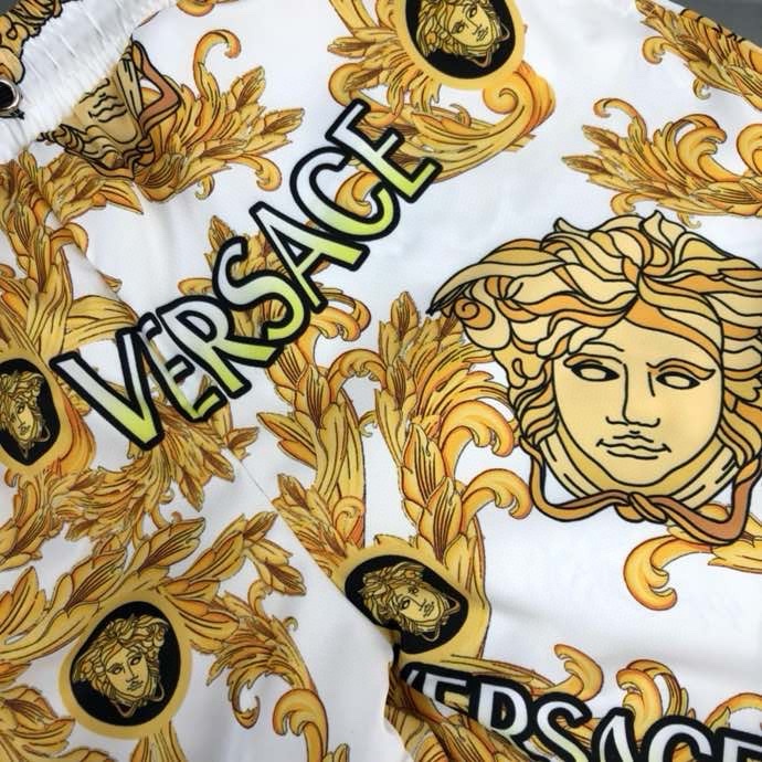 Quần short gió Versace VS Trắng họa tiết hoa văn chữ mặt logo Vàng to full Like Auth VTN