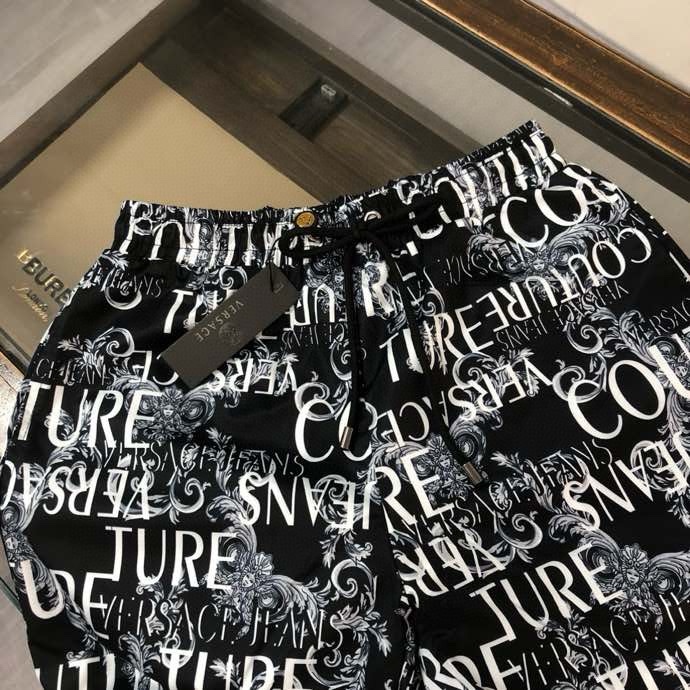 Quần short gió Versace VS Đen họa tiết hoa văn chữ Trắng loang full Like Auth VTN