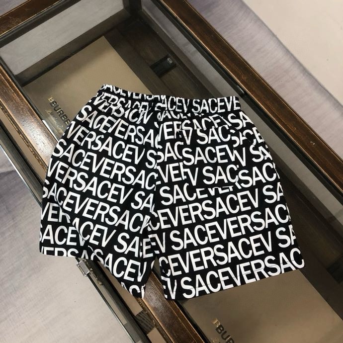 Quần short gió Versace VS Đen họa tiết chữ logo Trắng full Like Auth VTN