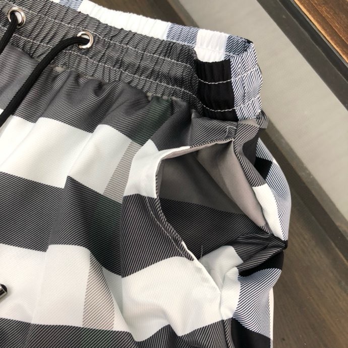 Quần short gió Burberry BBR Xanh rêu kẻ sọc Xám to Like Auth VTN
