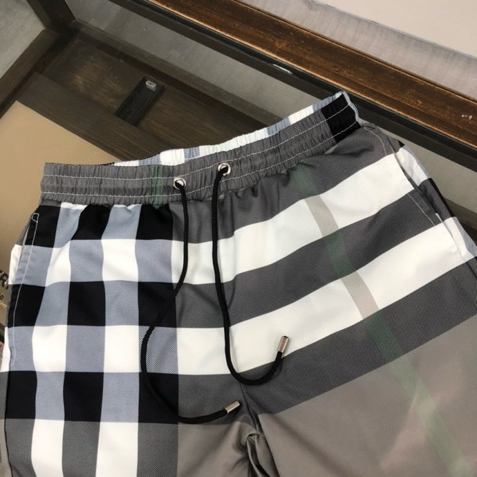 Quần short gió Burberry BBR Xanh rêu kẻ sọc Xám to Like Auth VTN