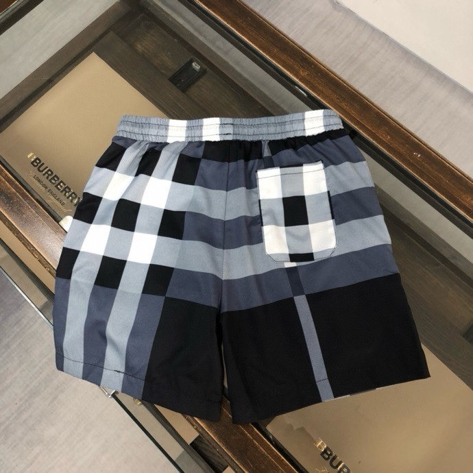 Quần short gió Burberry BBR Xanh kẻ sọc Xám to Like Auth VTN
