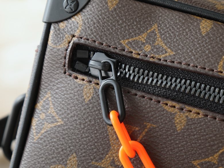 Túi hộp vuông đeo chéo Louis Vuitton LV Nâu đậm họa tiết hoa vân logo LV phối xích Cam Like Auth VTN
