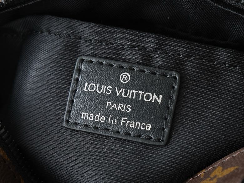 Túi hộp vuông đeo chéo Louis Vuitton LV Nâu đậm họa tiết hoa vân logo LV phối xích Cam Like Auth VTN