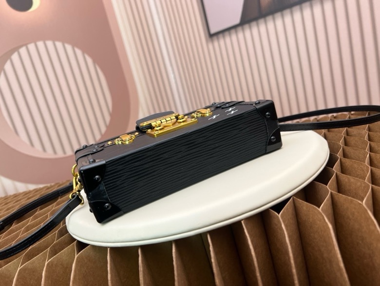 Túi vuông đeo chéo Louis Vuitton LV Đen phối khóa Vàng Like Auth fullbox VTN
