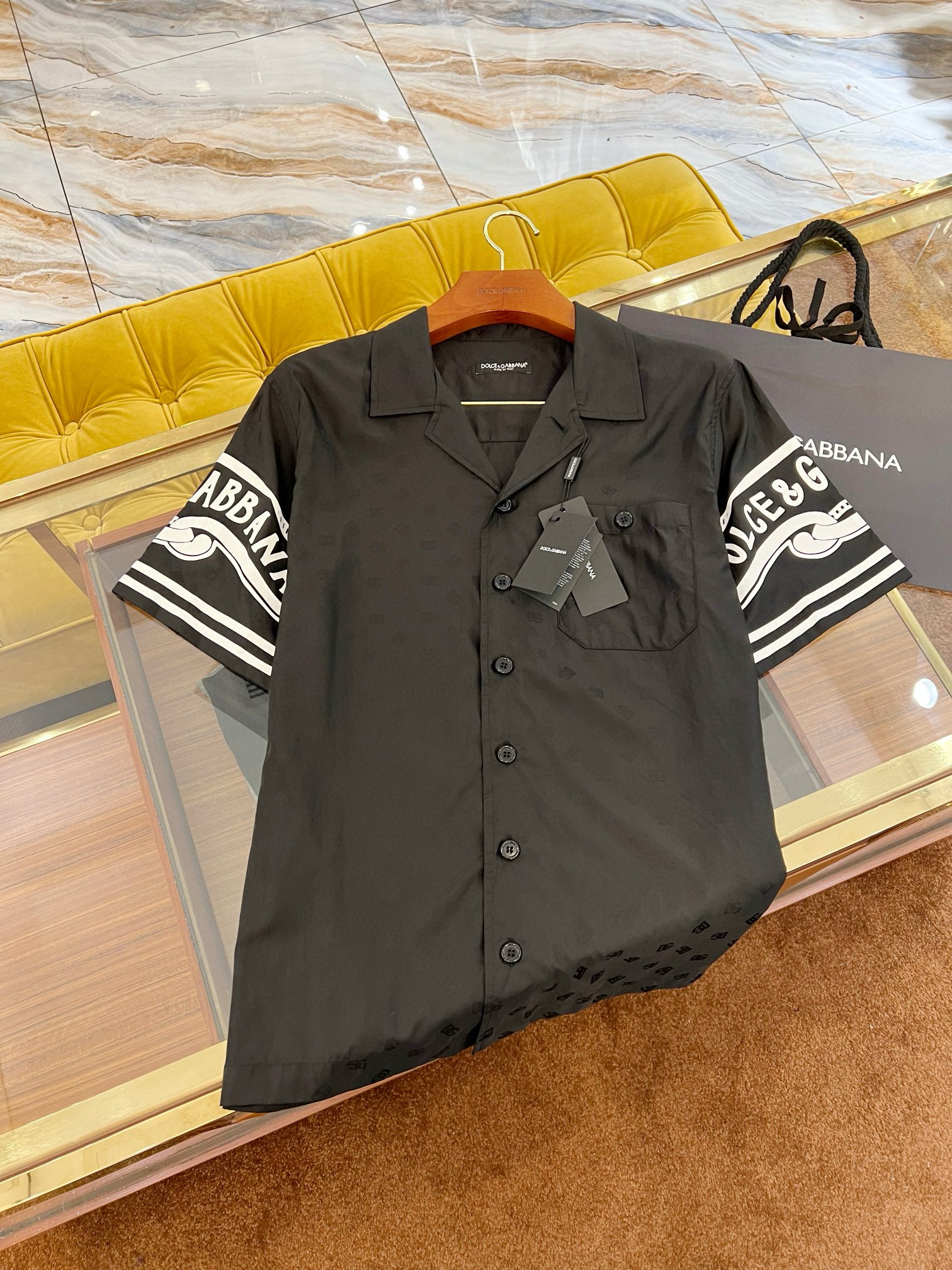 Bộ, set hè Dolce Gabbana DG Đen logo kẻ viền Trắng Like Auth VTN