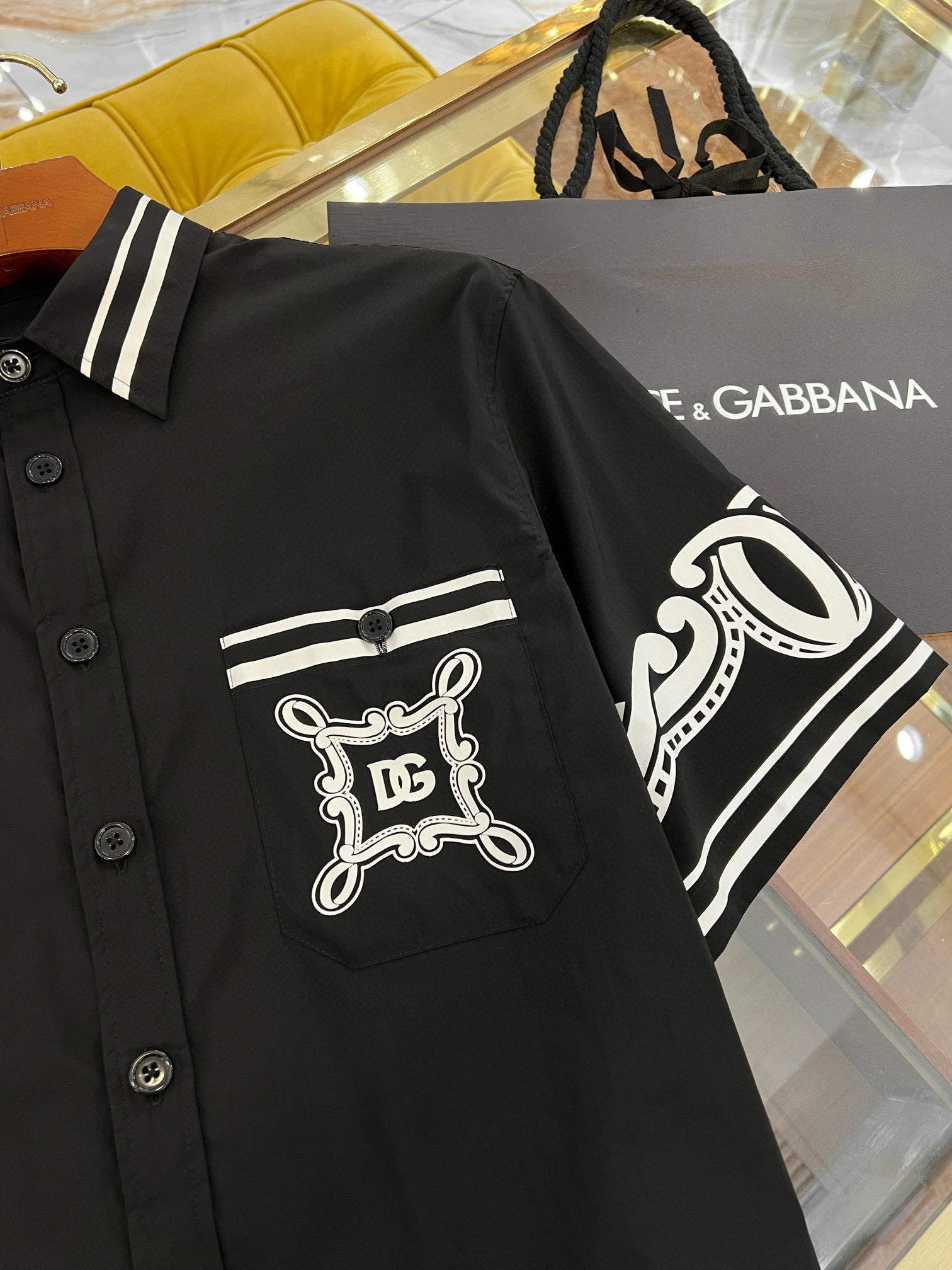 Bộ, set hè Dolce Gabbana DG Đen ô xoắn kẻ sọc Trắng viền Like Auth VTN