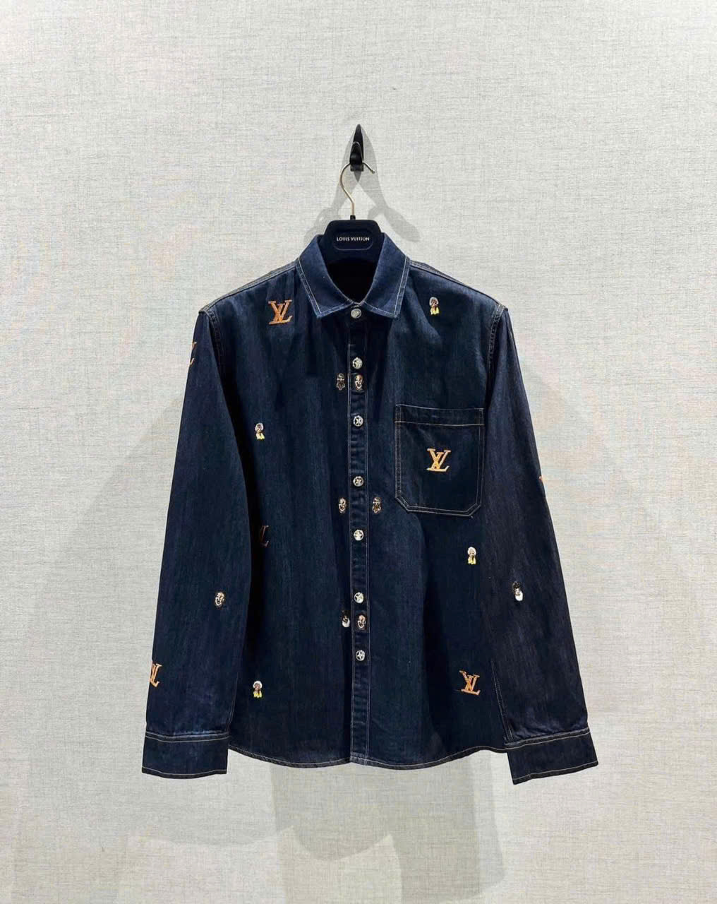 Áo sơ mi dài tay Louis Vuitton LV Xanh họa tiết thêu Sơn tùng Like Auth on web VTN