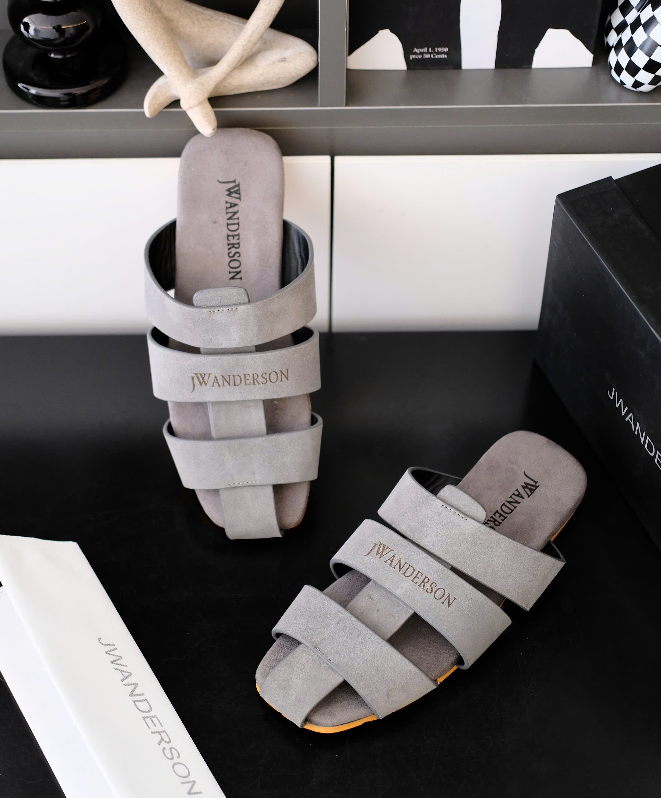 Dép rọ sandal Jw Anderson Xám da lộn Like Auth fullbox DDT