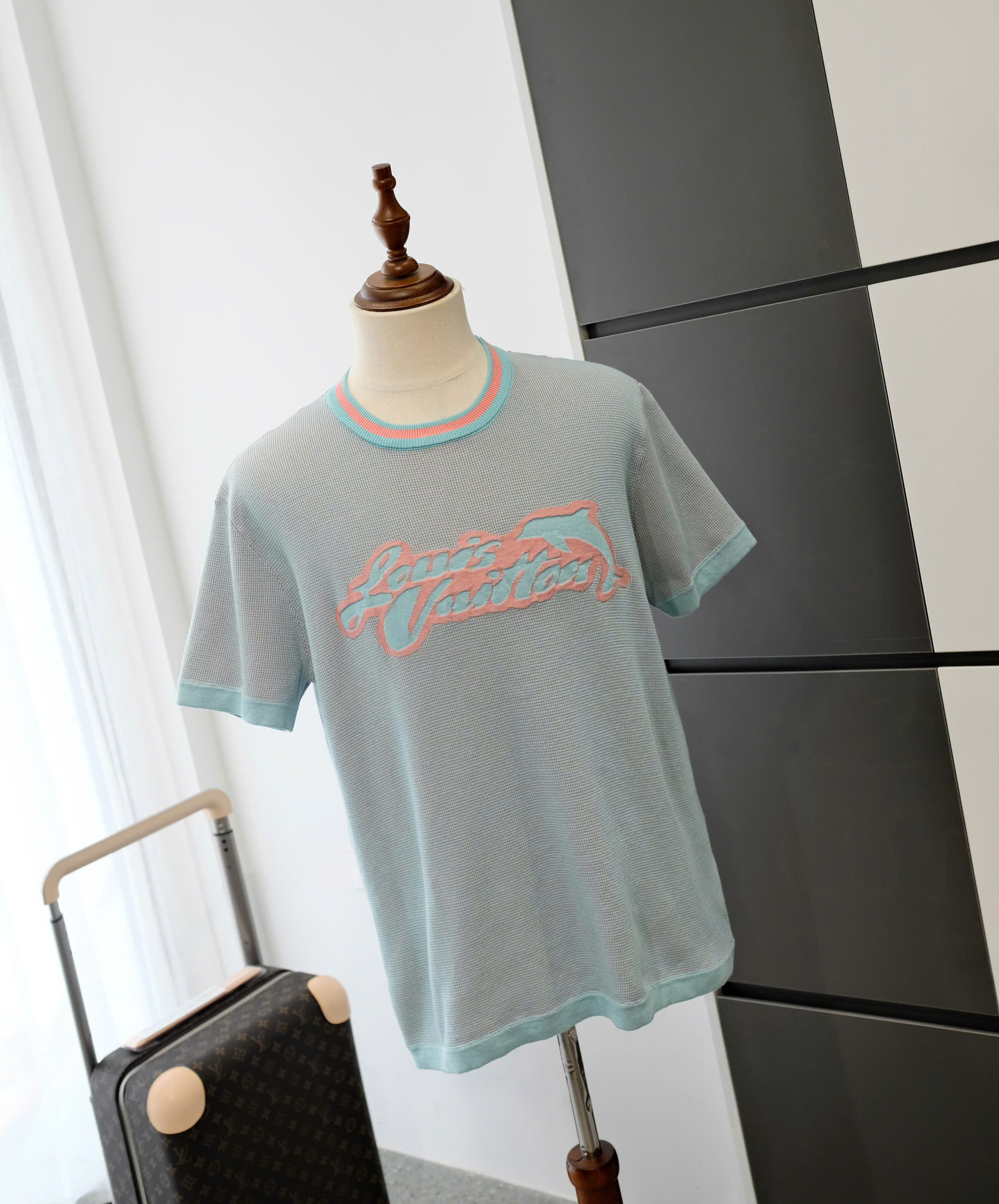Áo phông T-shirt len Louis Vuitton LV Xanh Xám logo viền Cam ngực Like Auth DDT