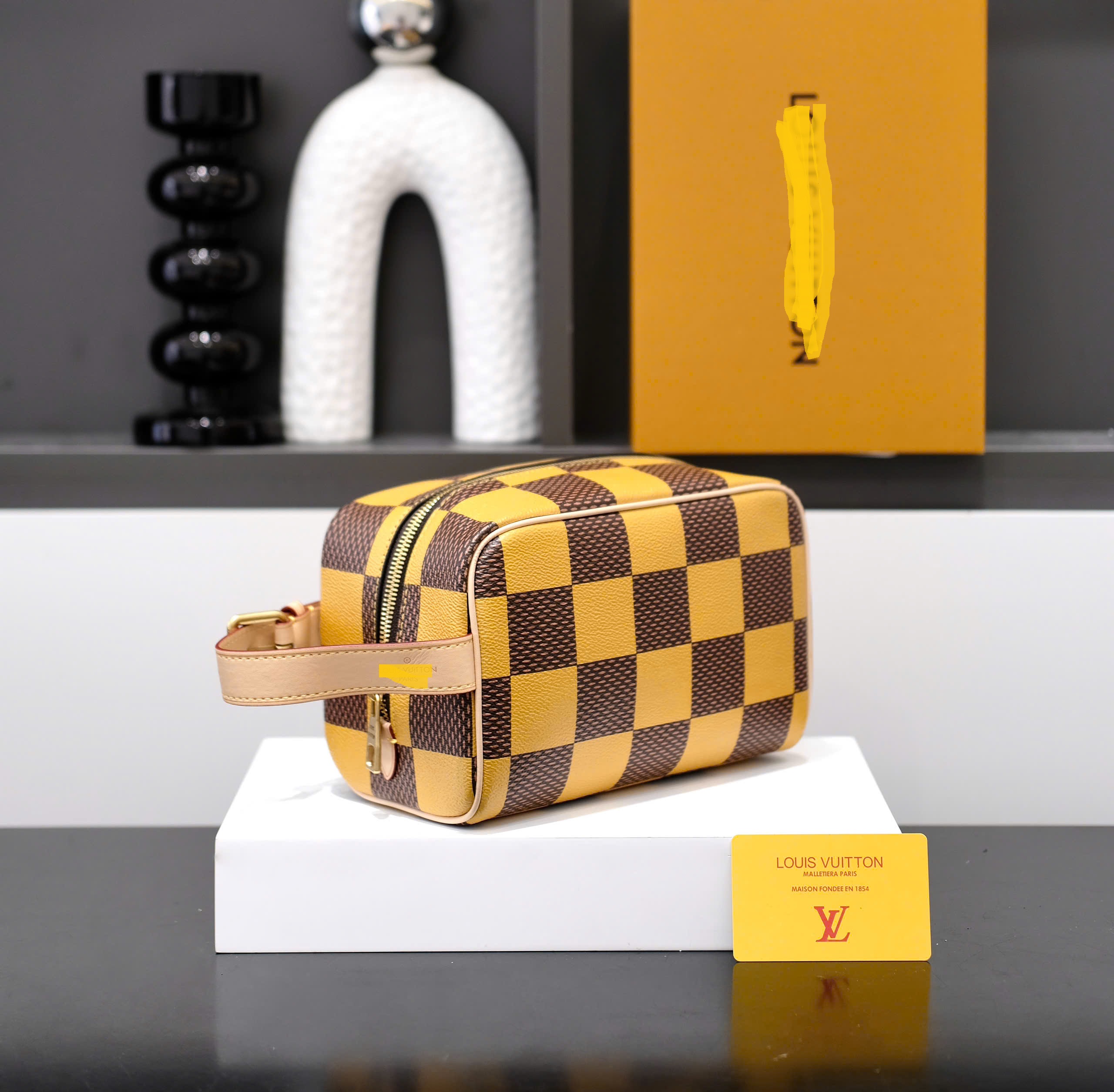 Túi clutch cầm tay Louis Vuitton LV kẻ ô caro Nâu phối Vàng size 22x12x11cm Like Auth fullbox DDT