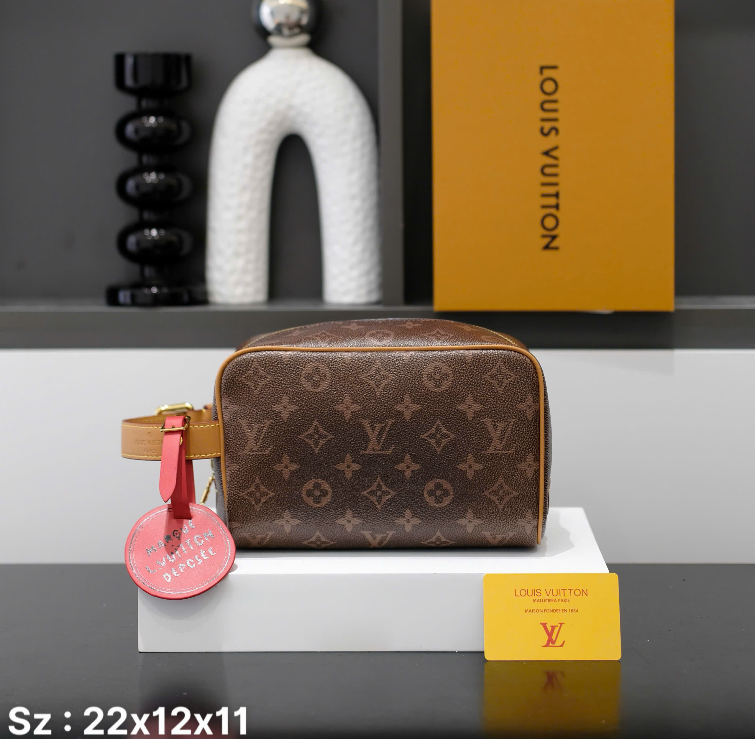 Túi clutch cầm tay Louis Vuitton LV Nâu họa tiết hoa vân logo size 22x12x11cm Like Auth fullbox DDT