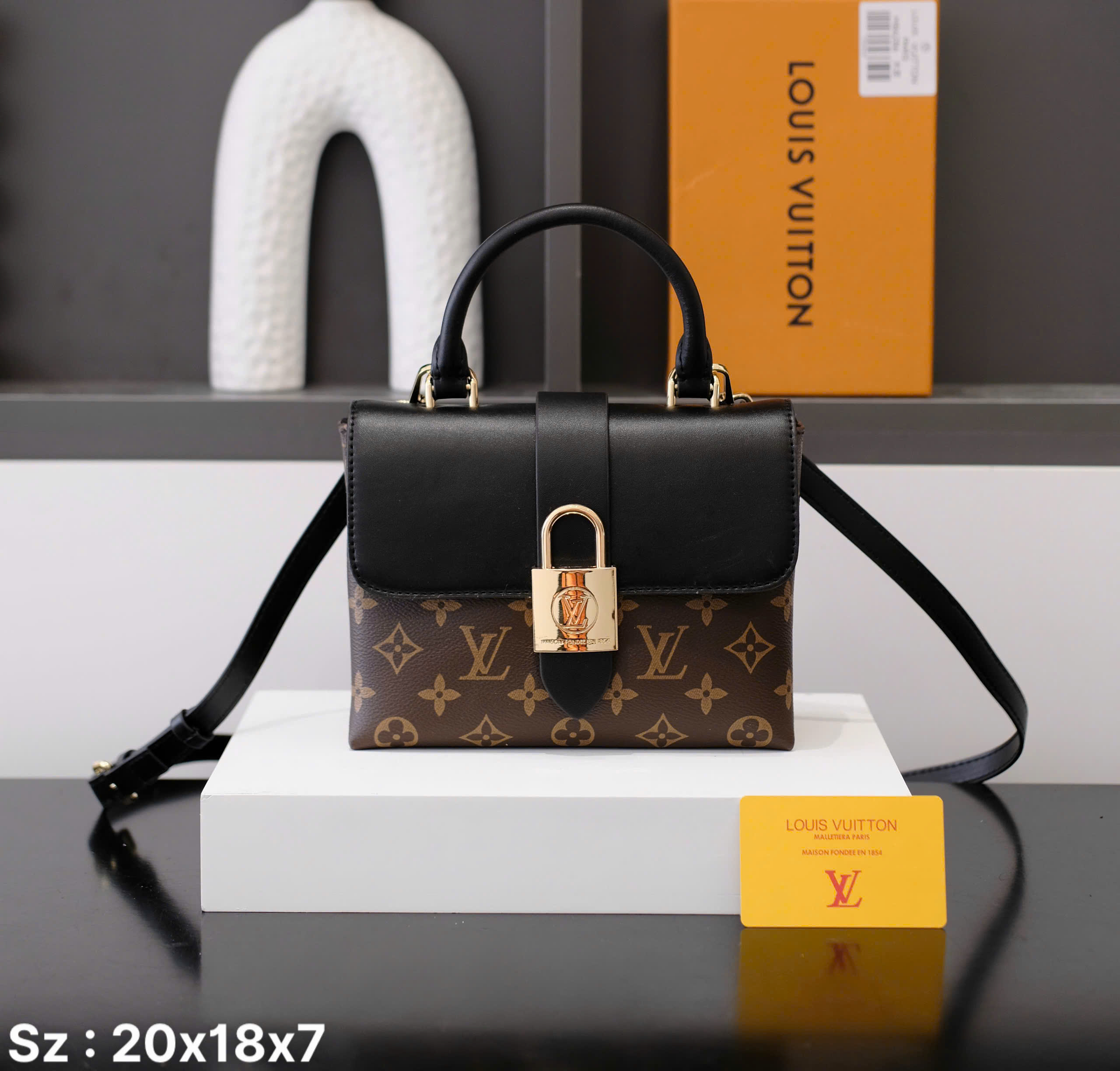 Túi đeo chéo, cầm tay nữ Louis Vuitton LV Nâu họa tiết hoa vân phối Đen nắp gập size 20x18x7cm Like Auth fullbox DD