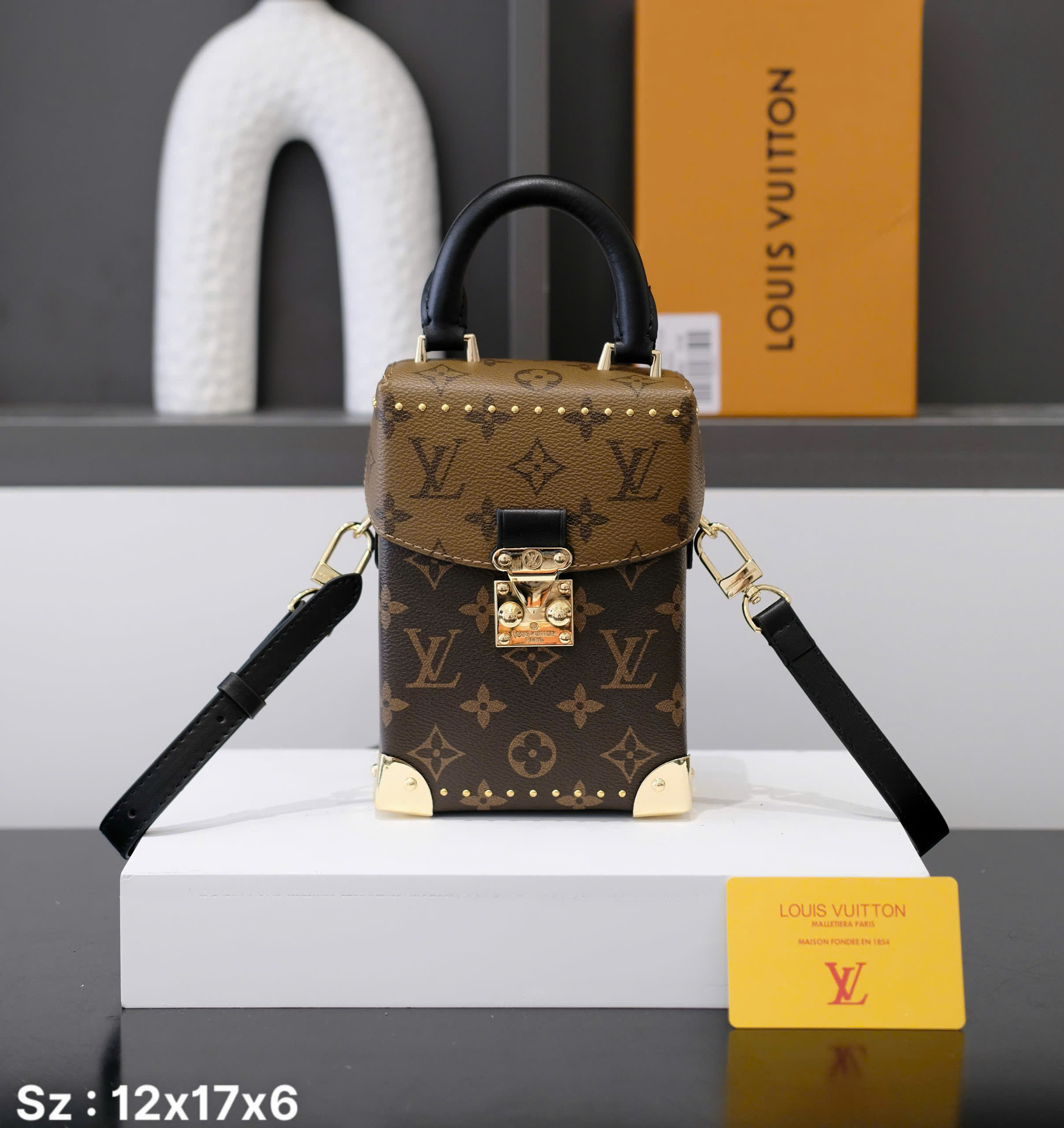 Túi đeo chéo, cầm tay nữ Louis Vuitton Nâu họa tiết hoa vân phối đinh tán viền size 18x12x6cm Like Auth fullbox DDT