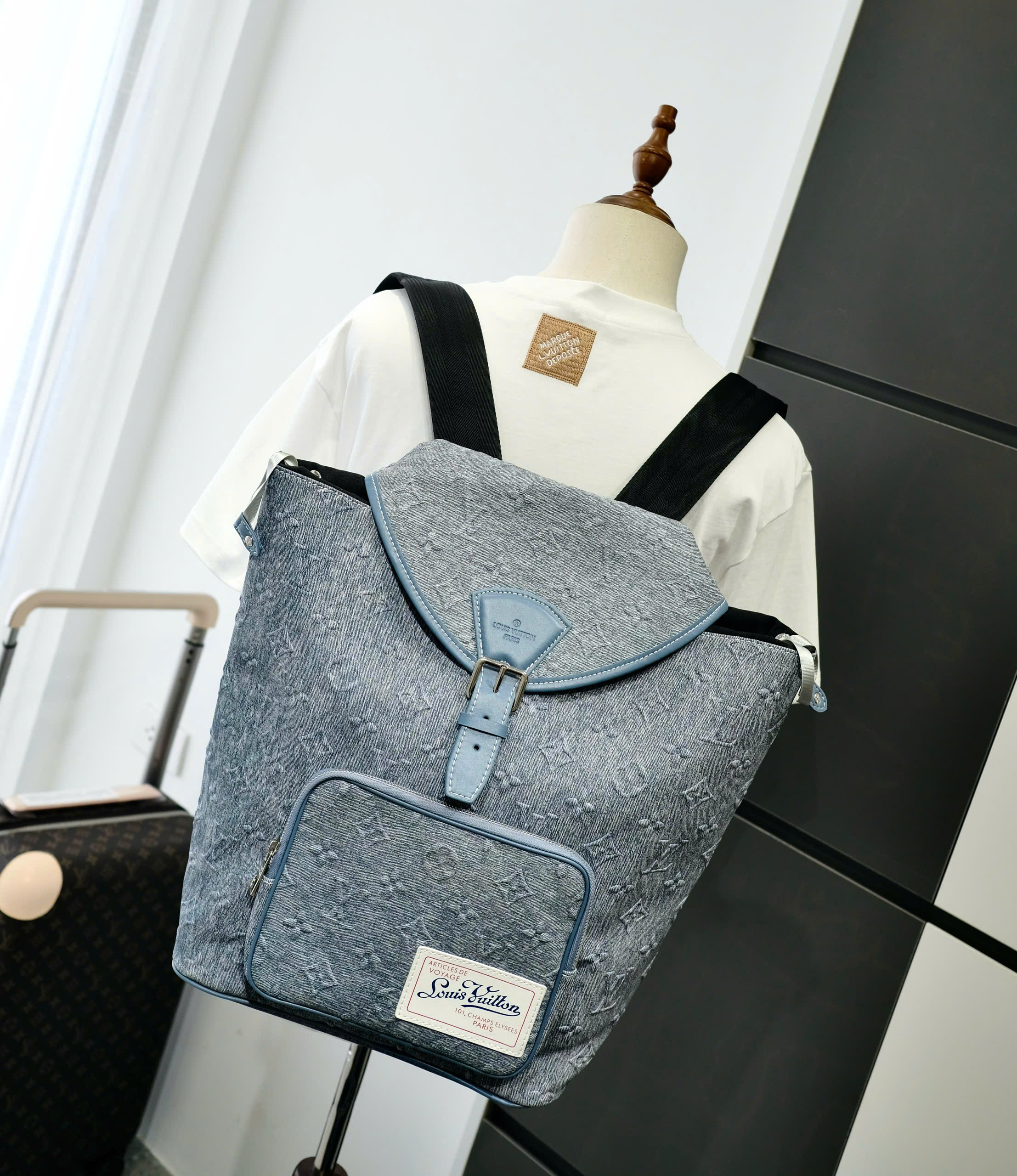Balo thời trang Louis Vuitton LV Xanh jean họa tiết hoa vân logo dập nổi size 41x39x15cm Like Auth DDT