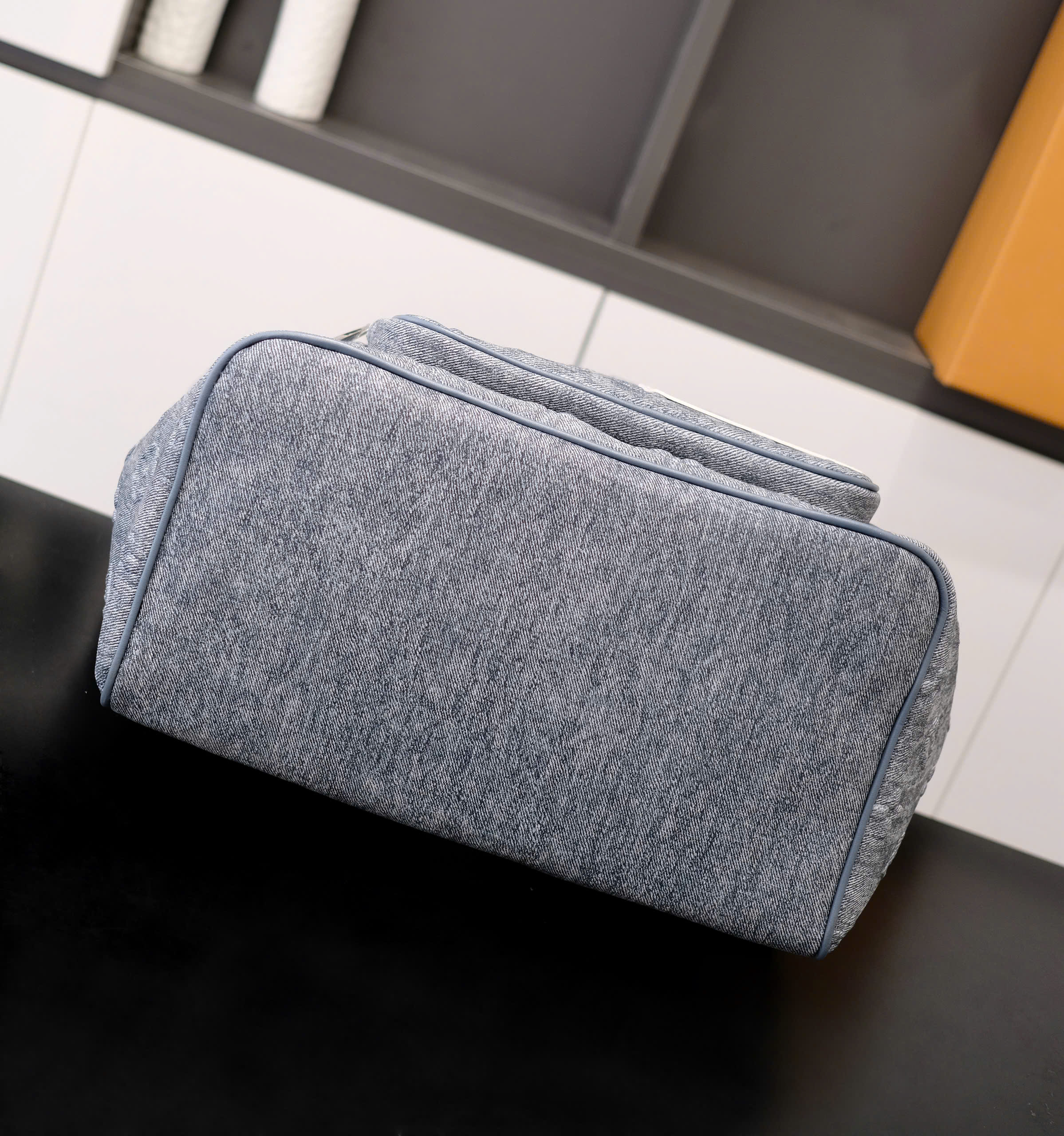 Balo thời trang Louis Vuitton LV Xanh jean họa tiết hoa vân logo dập nổi size 41x39x15cm Like Auth DDT