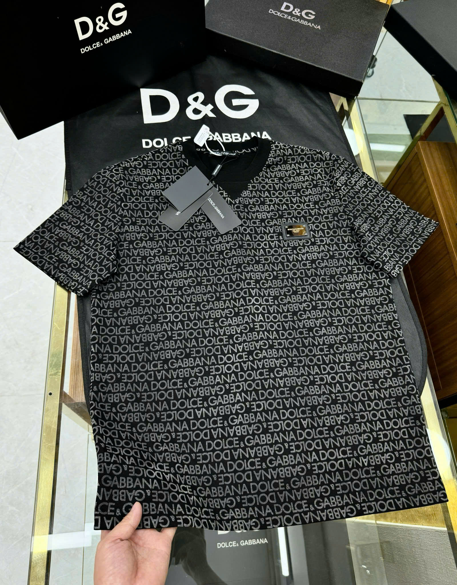 Áo phông T-shirt Dolce Gabbana DG Đen họa tiết chữ full Like Auth CD