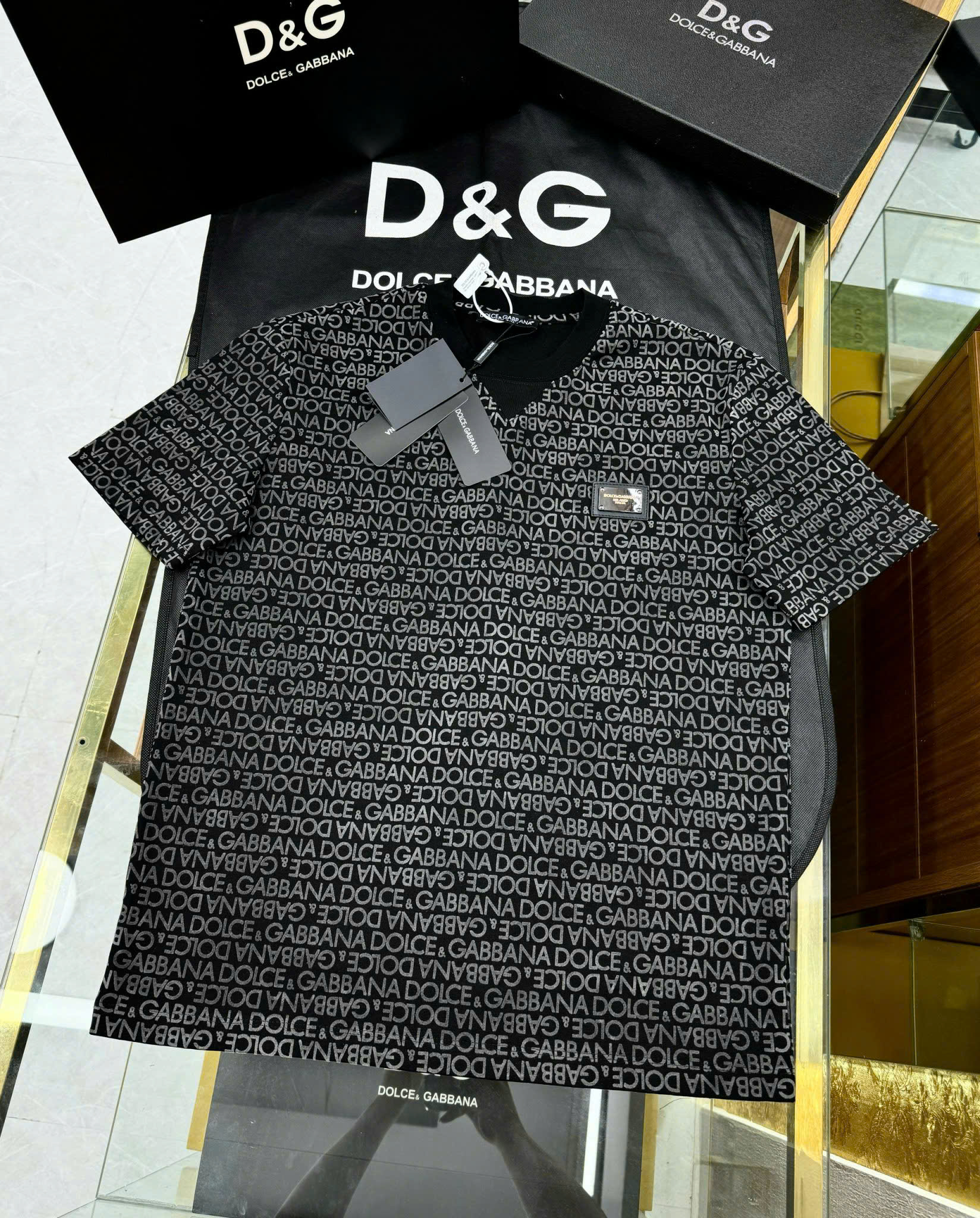Áo phông T-shirt Dolce Gabbana DG Đen họa tiết chữ full Like Auth CD
