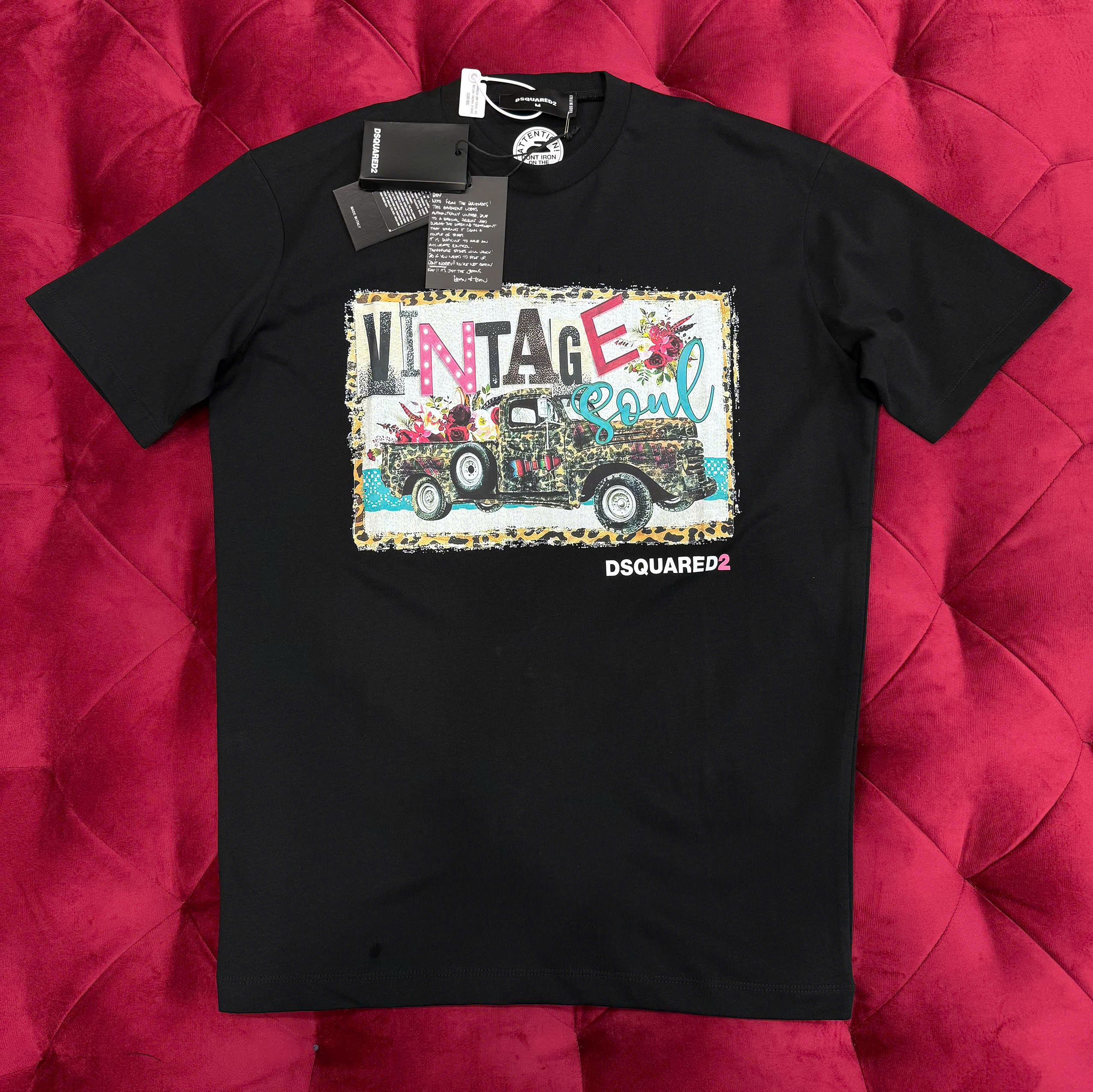 Áo phông T-shirt Dsquared2 DSQ2 họa tiết ô tô vintage Like Auth CD