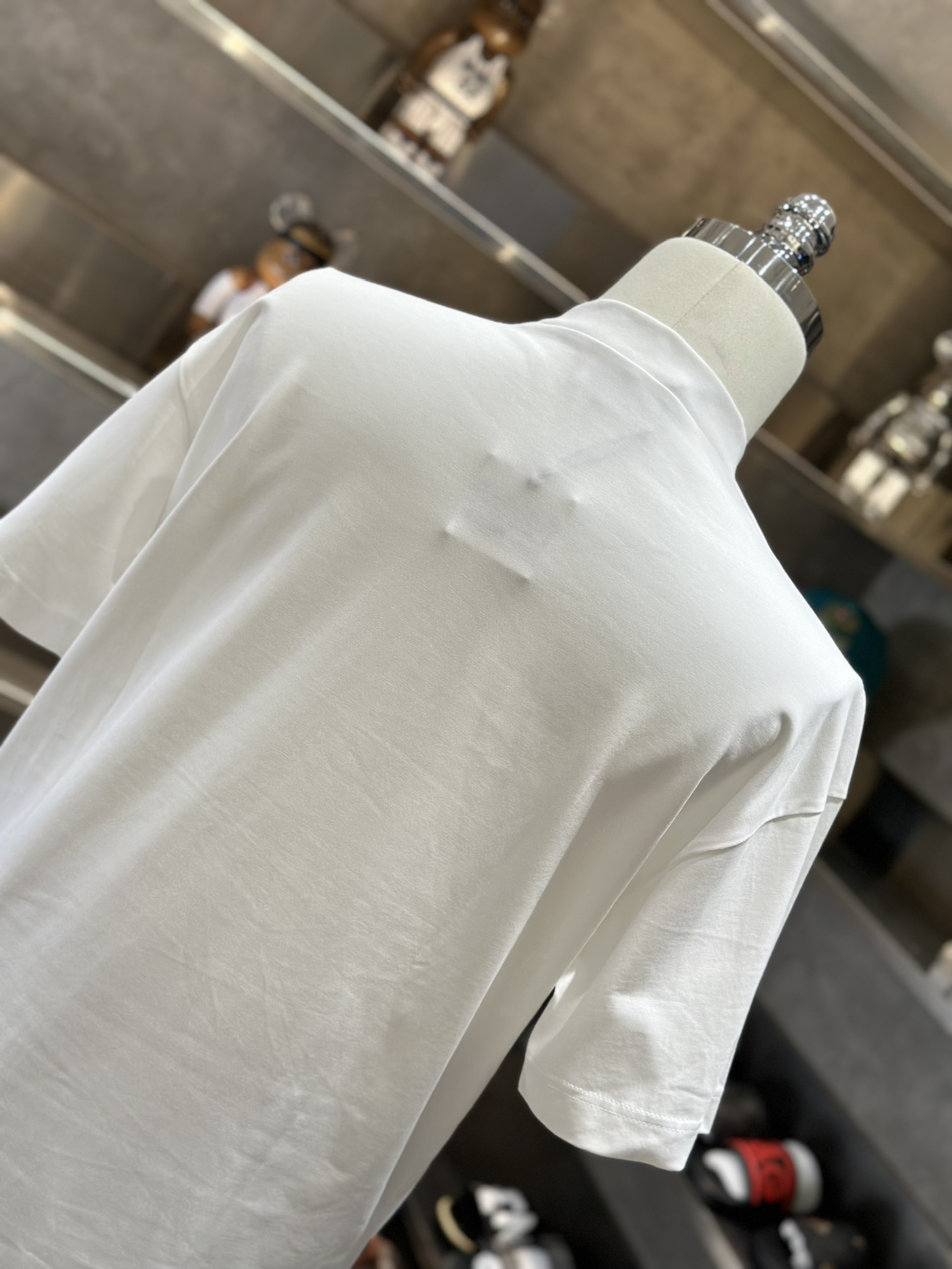 Áo phông T-shirt Saint Laurent YSL Trắng logo chữ Đen nổi ngực Like Auth VTN