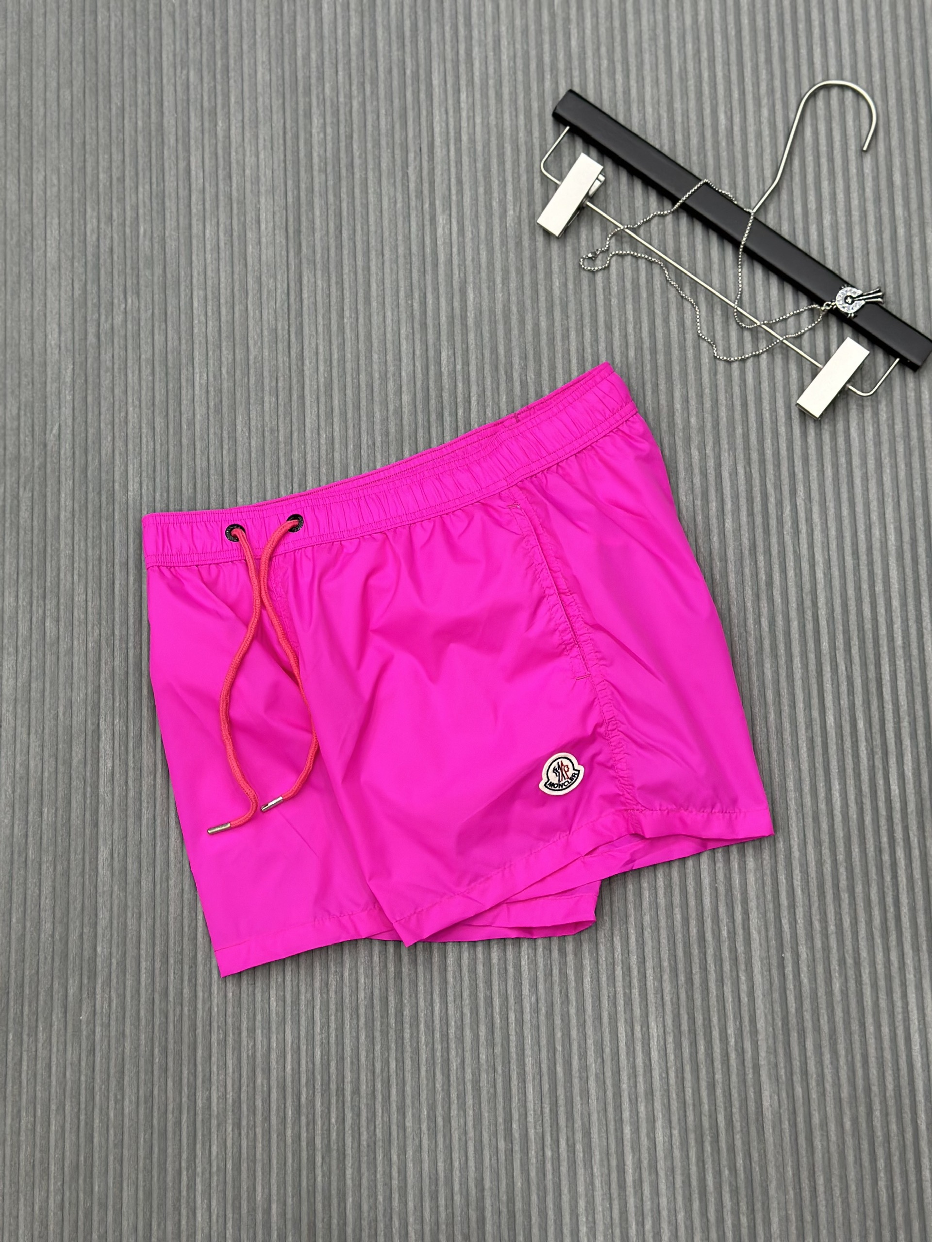 Quần short gió Moncler M Hồng trơn logo tròn thêu đùi Like Auth VTN