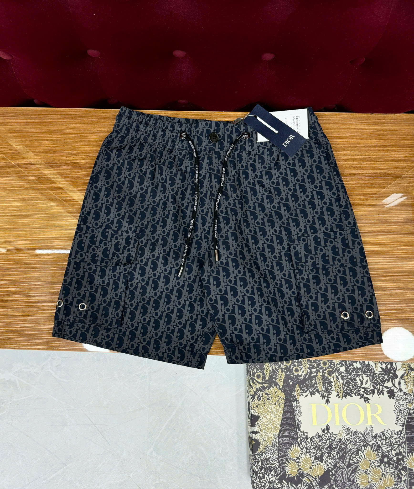 Quần short gió Dior CD họa tiết monogram full túi hộp đùi Like Auth 44-50 CD