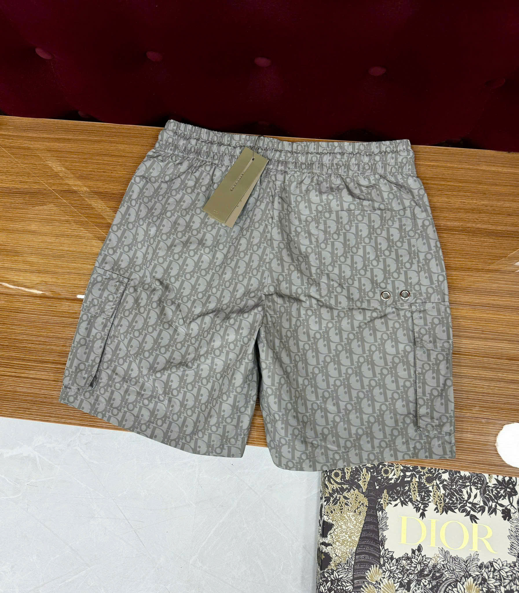 Quần short gió Dior CD họa tiết monogram full túi hộp đùi Like Auth 44-50 CD