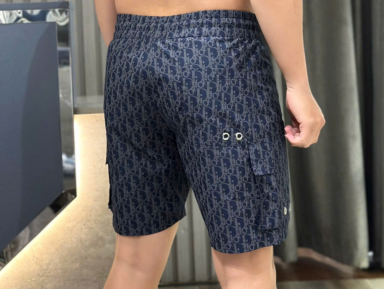 Quần short gió Dior CD họa tiết monogram full túi hộp đùi Like Auth 44-50 CD