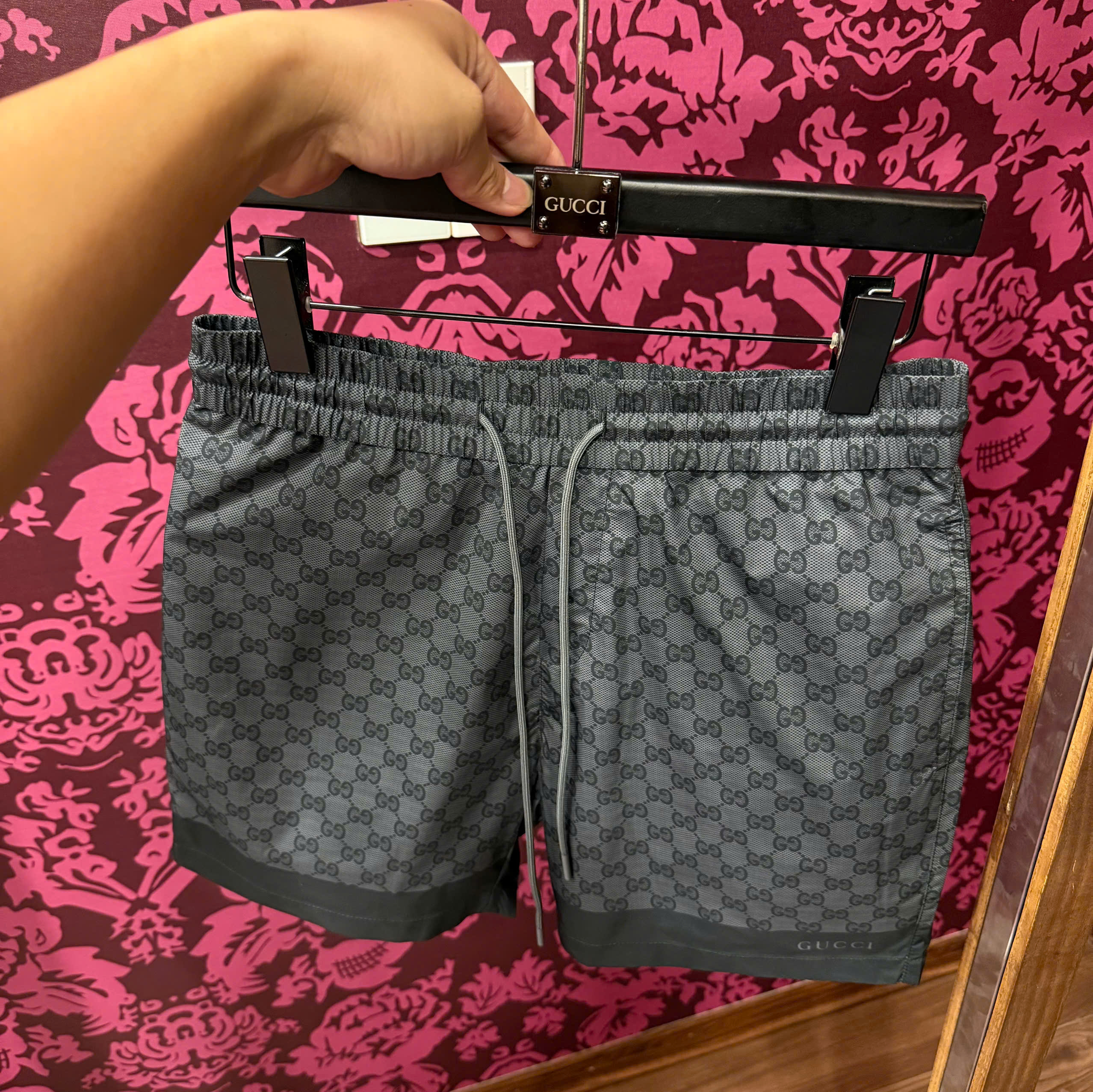 Quần short gió Gucci GC Xám họa tiết monogram Like Auth CD