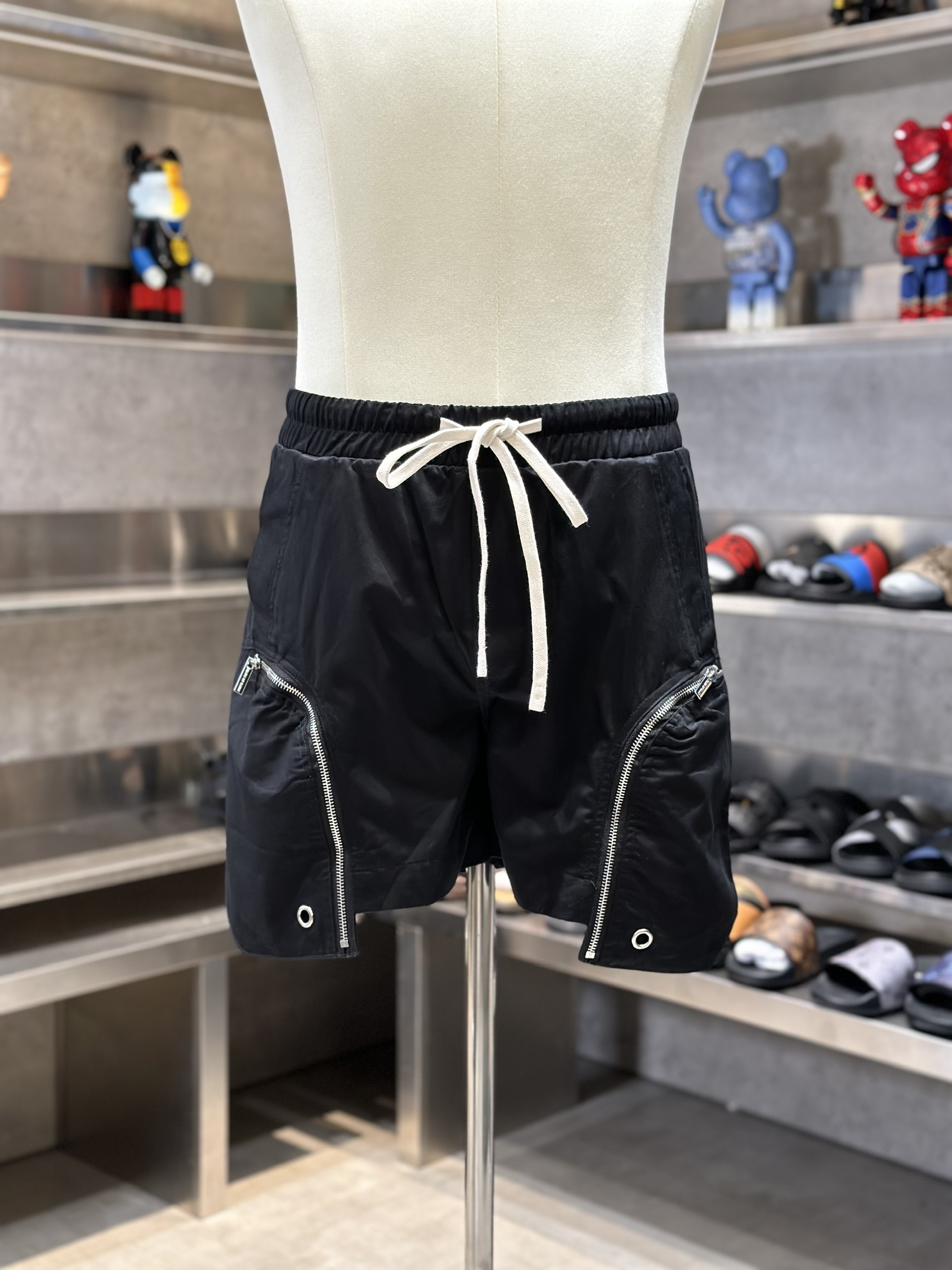 Quần short gió Saint Laurent YSL Đen túi khóa zip đùi Like Auth VTN