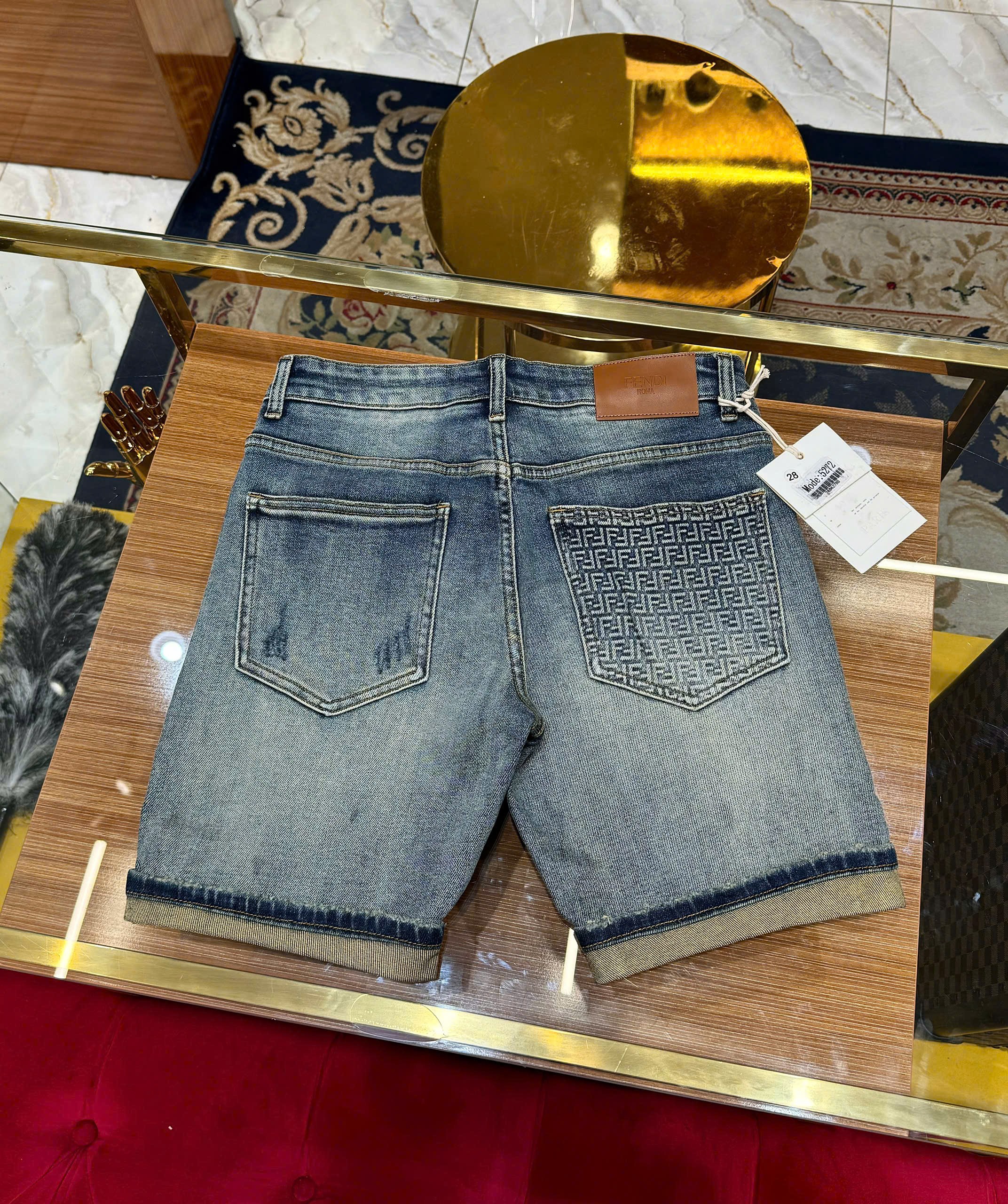 Quần short jean Fendi FF Xanh rách mài họa tiết logo túi Like Auth CD