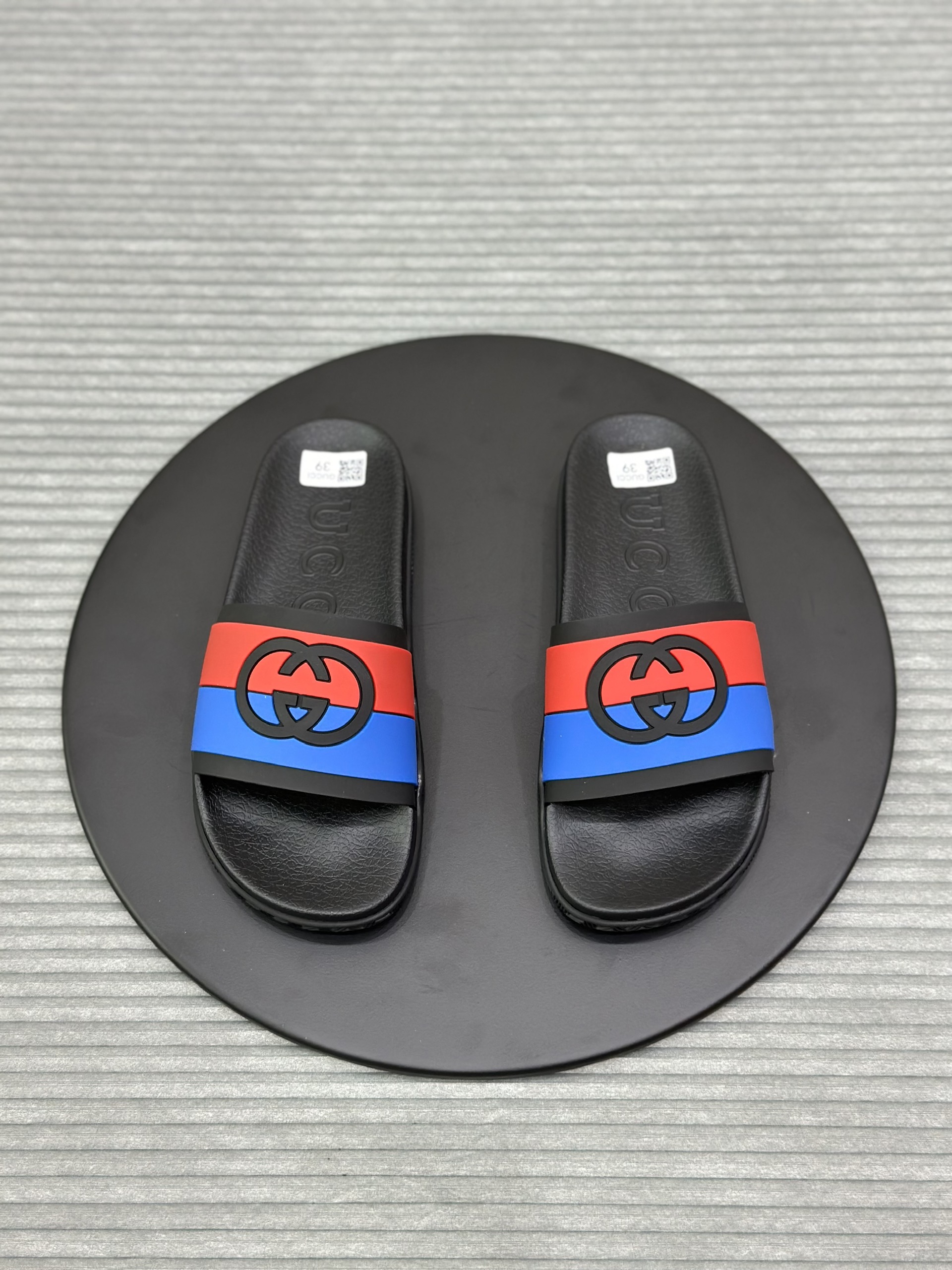 Dép lê quai ngang Gucci GC Đen logo chữ phối kẻ ngang Xanh Đỏ Like Auth VTN
