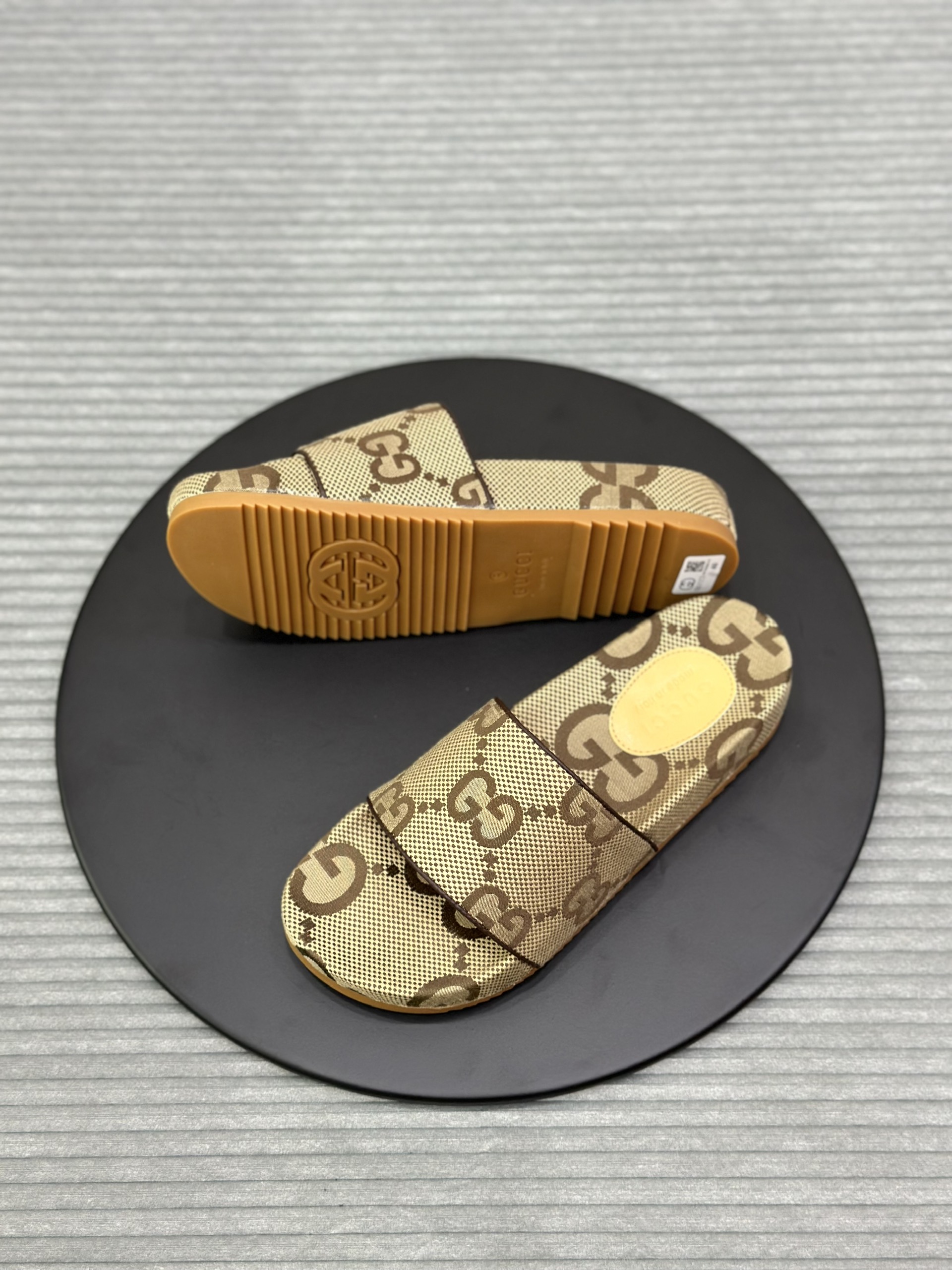 Dép lê quai ngang Gucci GC Nâu họa tiết logo full Like Auth fullbox VTN