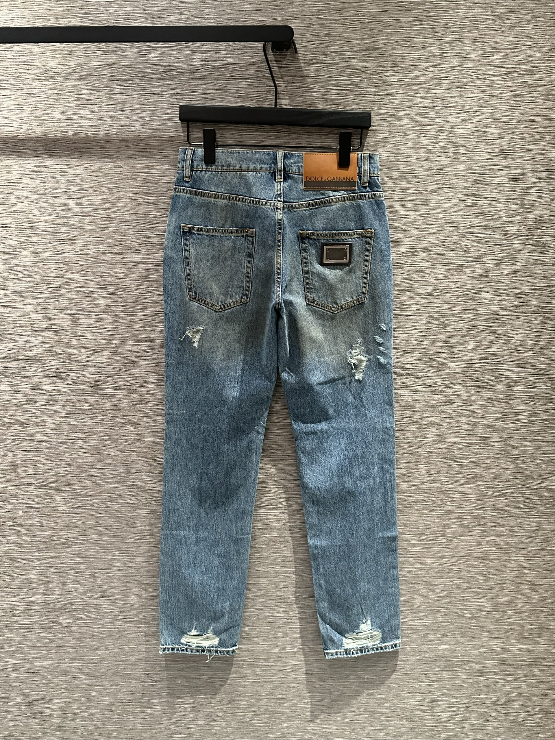 Quần jean Dolce Gabbana DG Xanh rách mài tag Nâu Like Auth VTN