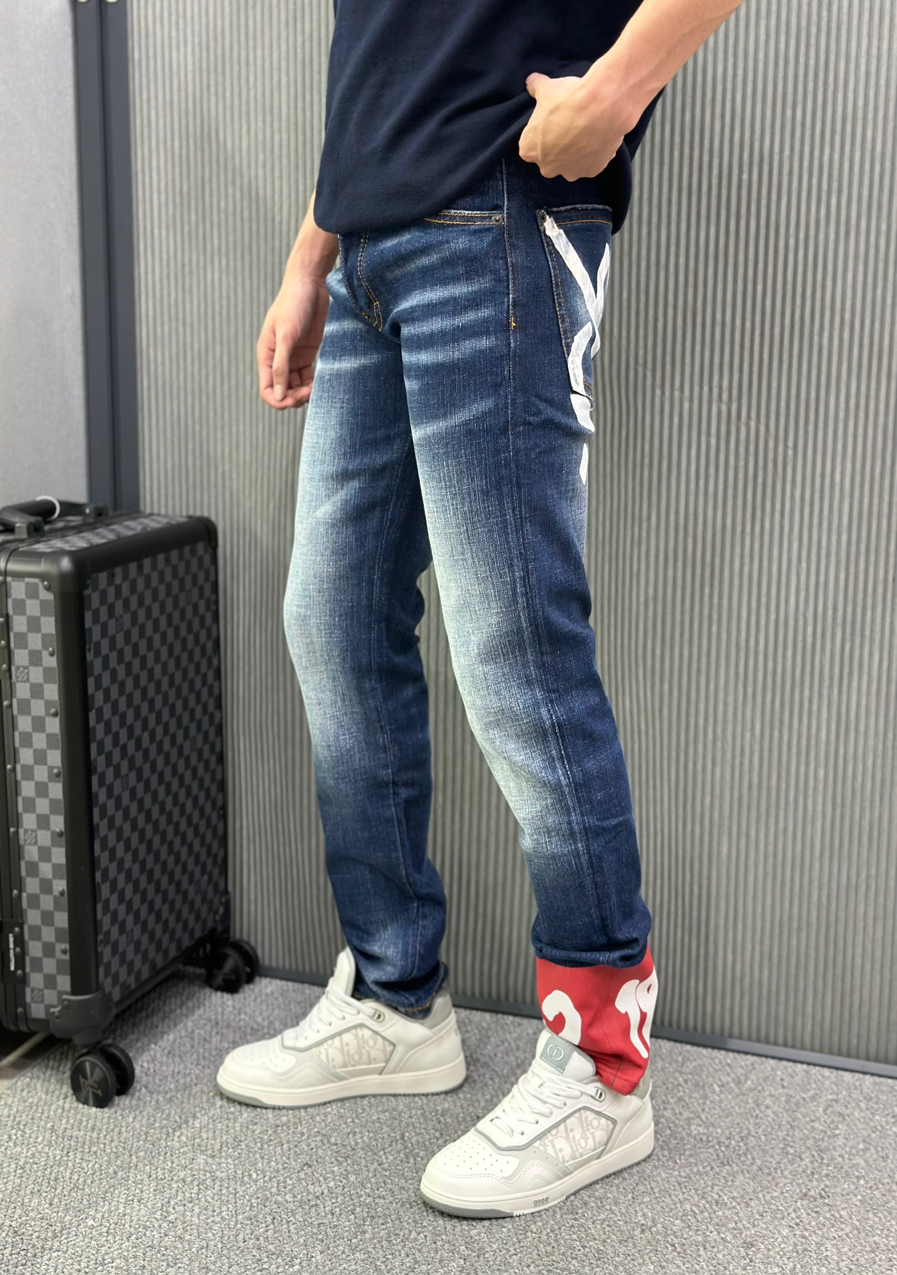 Quần jean Dsquared2 DSQ2 Xanh loang logo chữ sơn phối gấu Đỏ Like Auth VTN