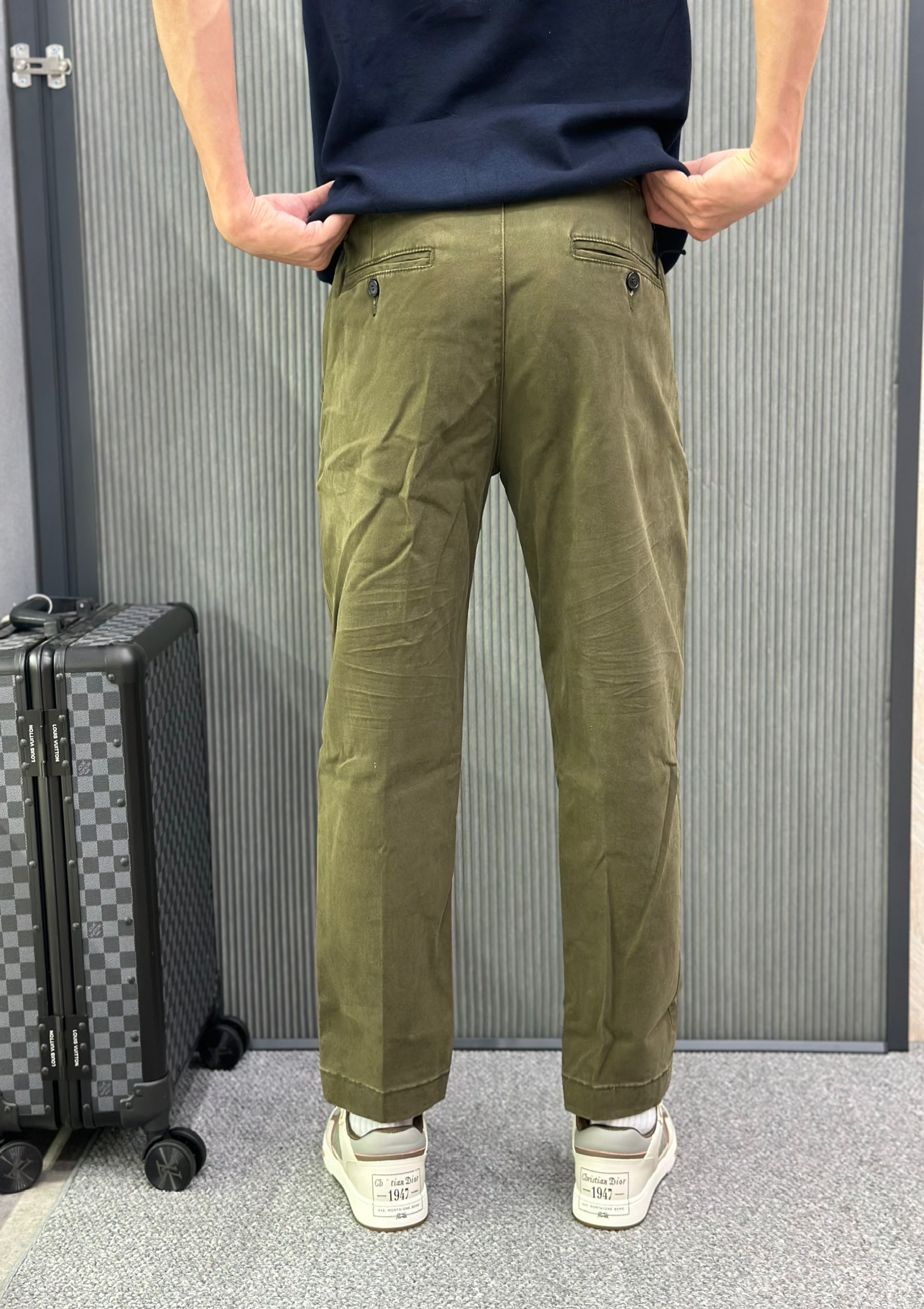 Quần dài kaki Dsquared2 DSQ2 Xanh rêu khóa lệch Like Auth VTN